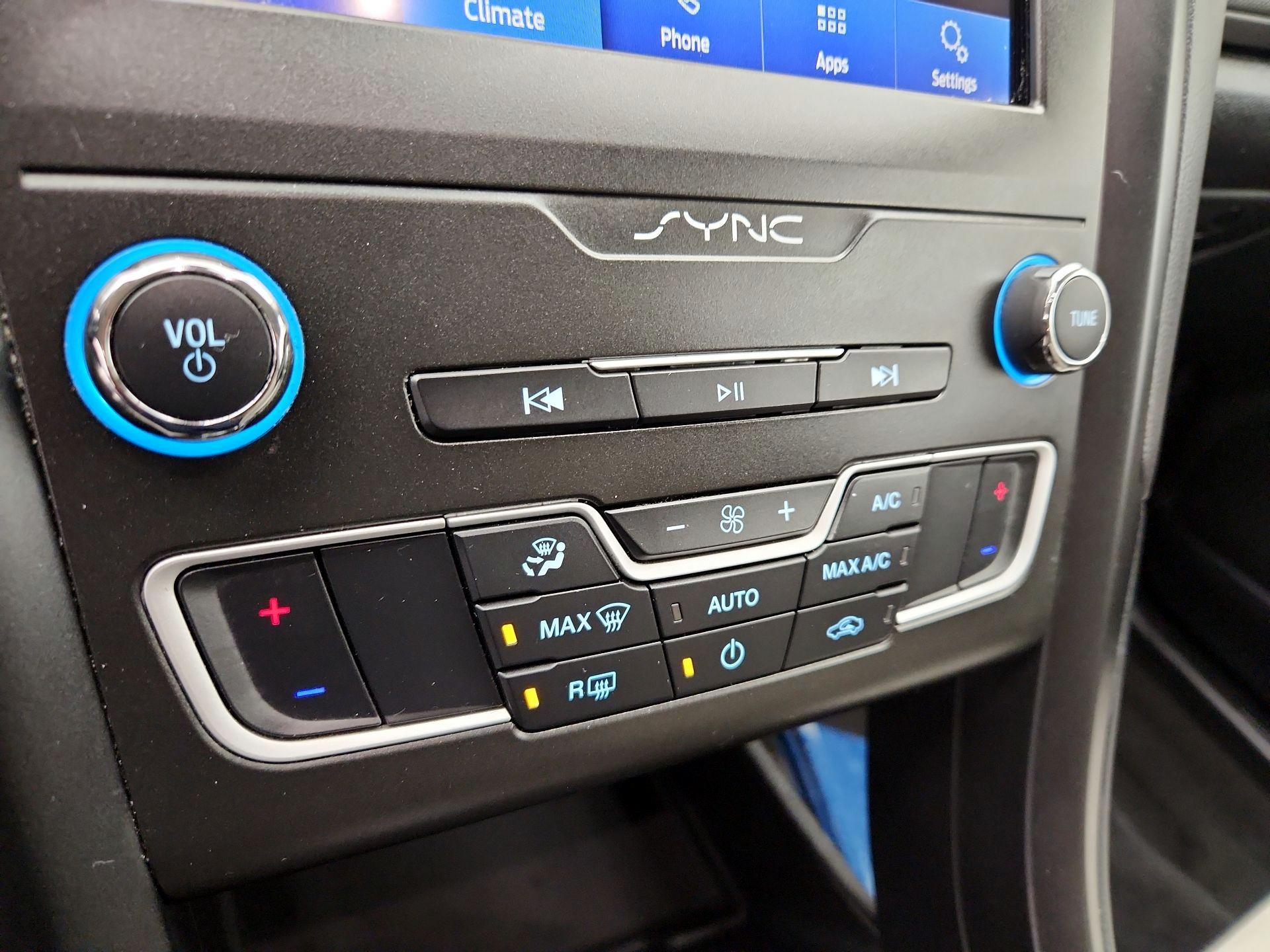 Thumbnail: 2020 Ford Fusion - 16