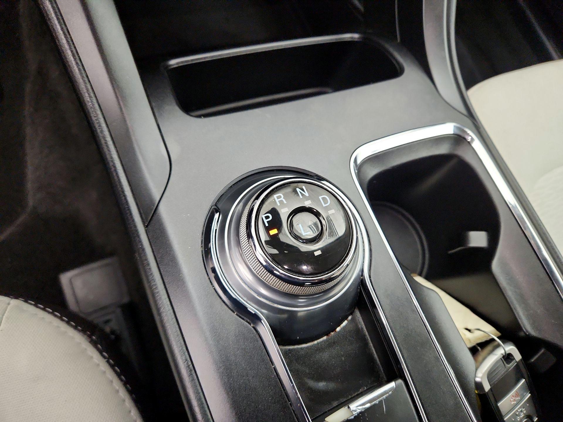 Thumbnail: 2020 Ford Fusion - 17