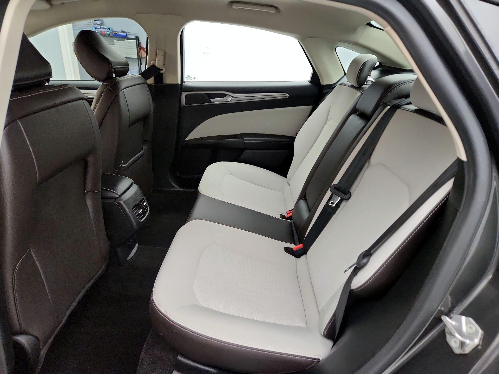 Thumbnail: 2020 Ford Fusion - 19