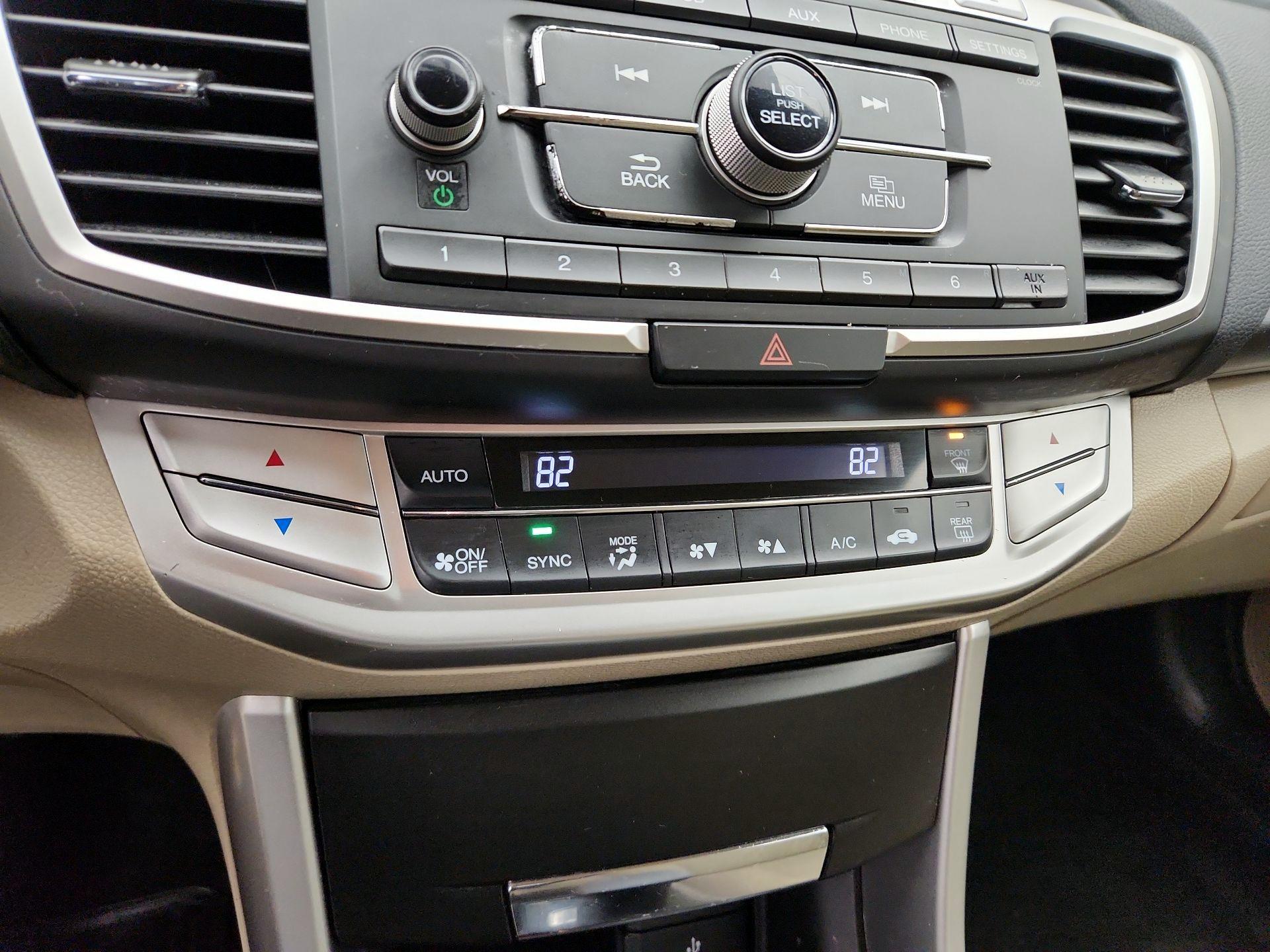 Thumbnail: 2015 Honda Accord - 16