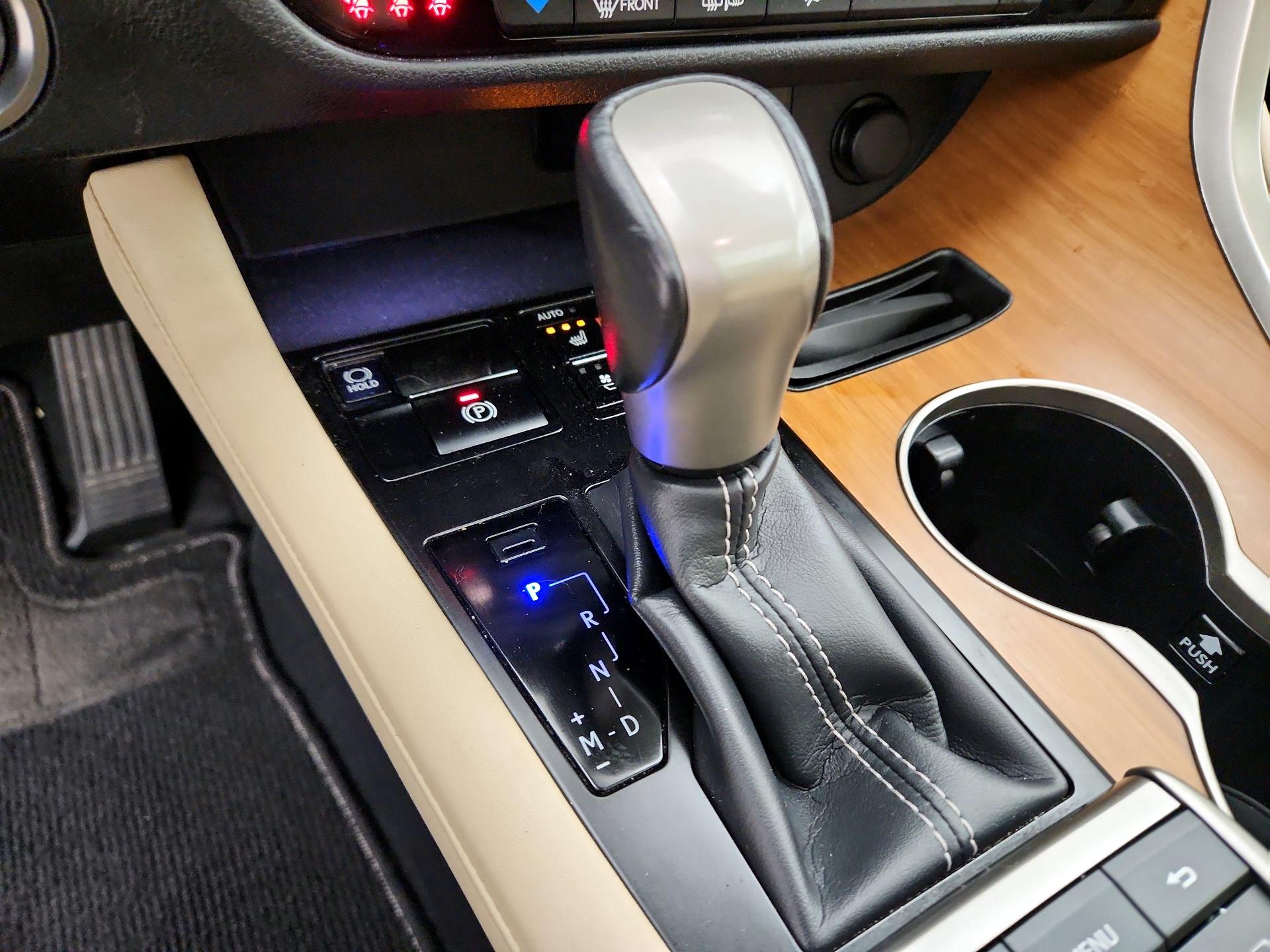 Thumbnail: 2021 Lexus RX - 17