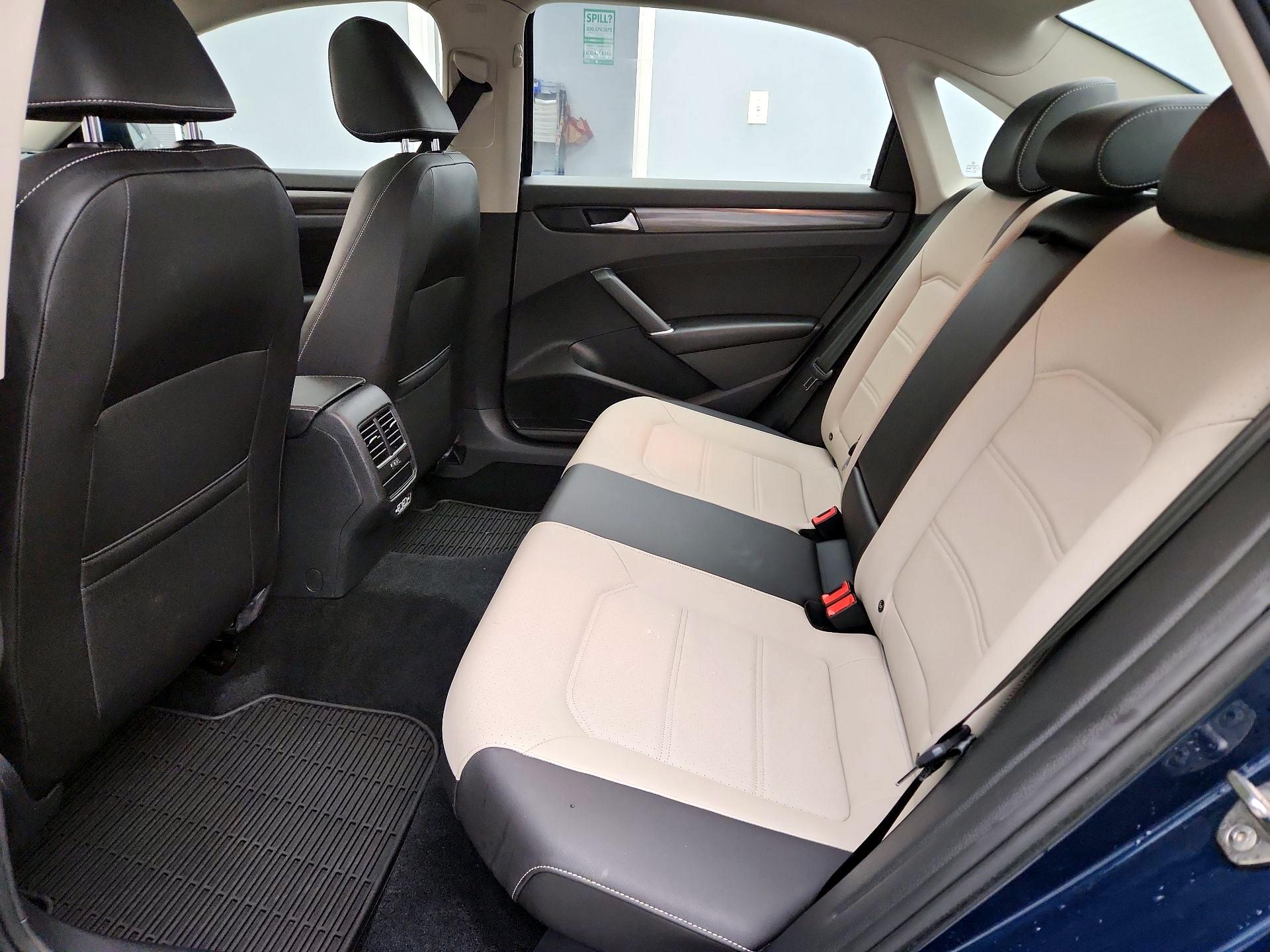 Thumbnail: 2020 Volkswagen Passat - 20