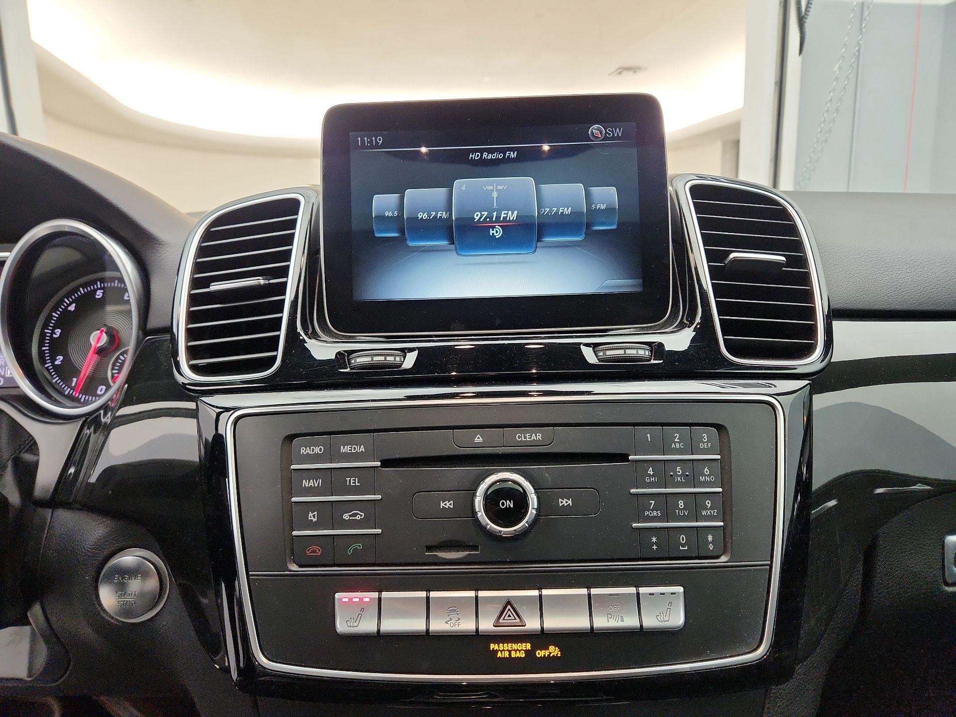 Thumbnail: 2017 Mercedes-Benz GLE - 16