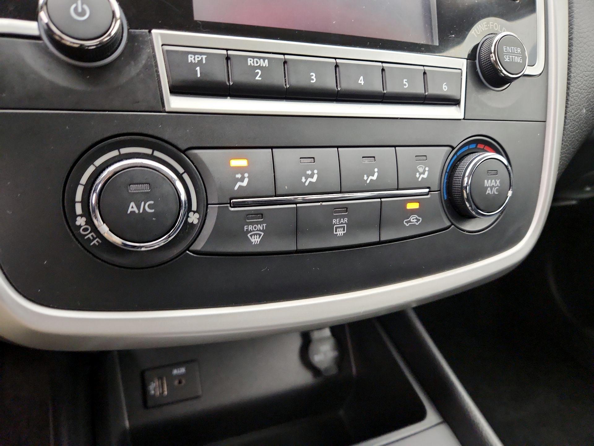 Thumbnail: 2017 Nissan Altima - 16