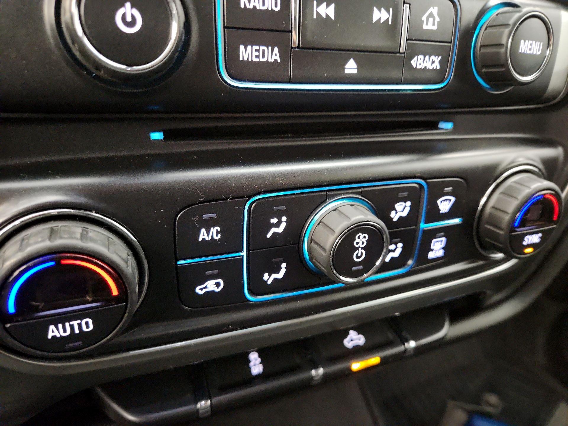 Thumbnail: 2018 Chevrolet Silverado 1500 - 16