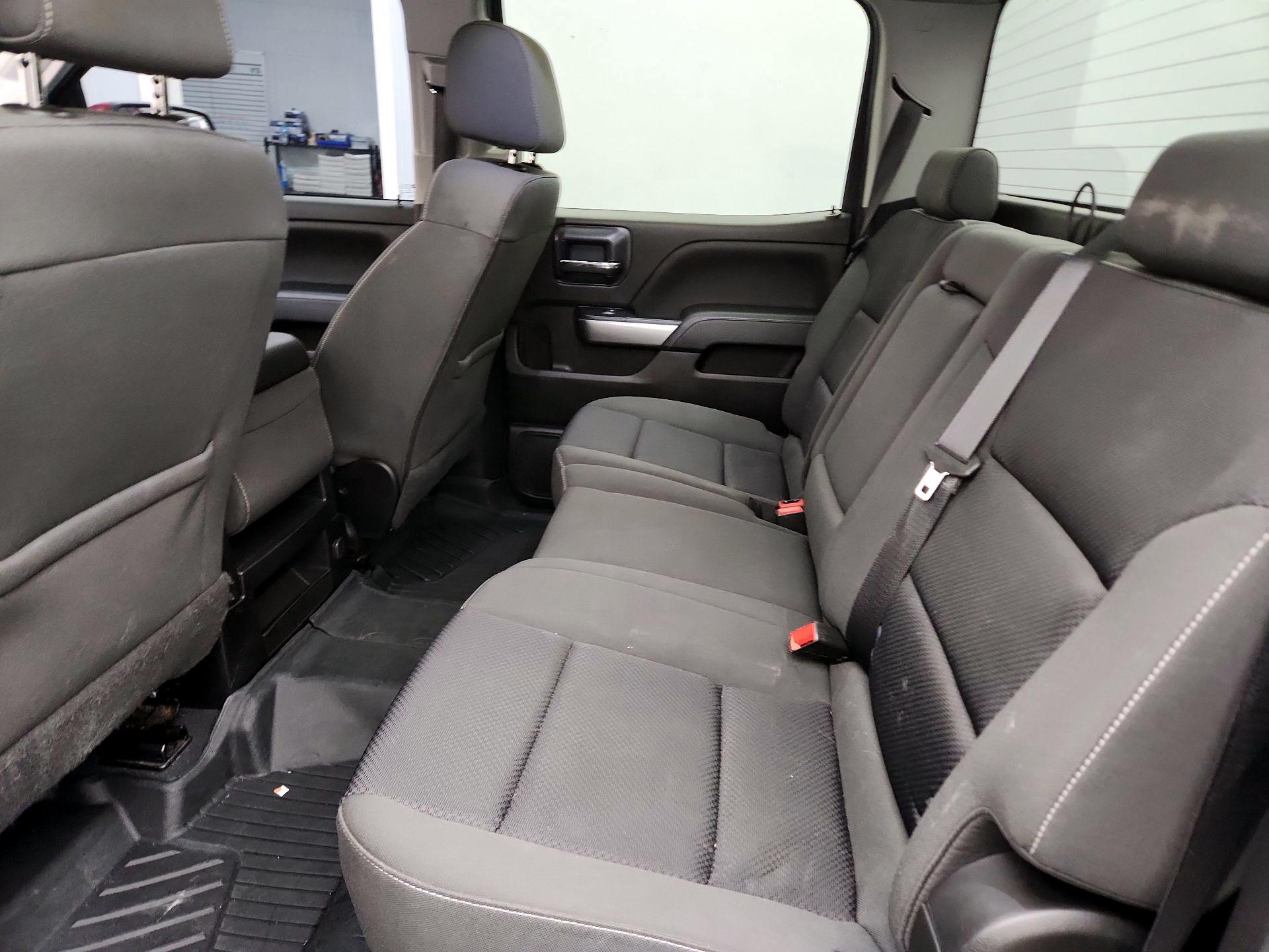 Thumbnail: 2018 Chevrolet Silverado 1500 - 19