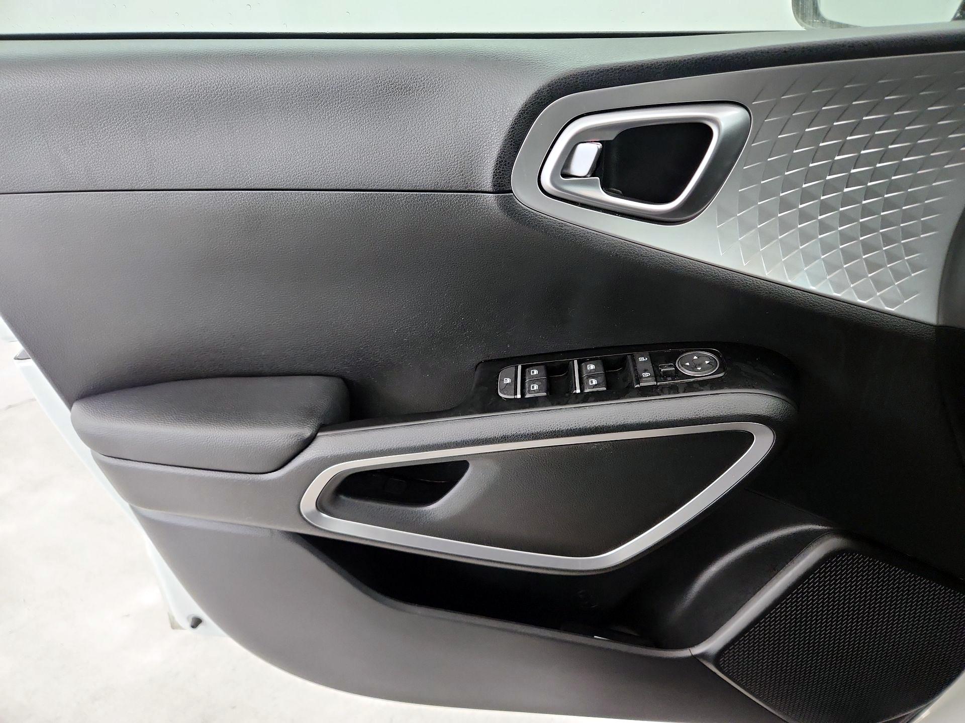 Thumbnail: 2023 Kia Soul - 12