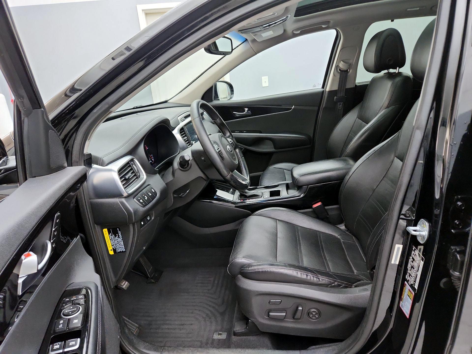 Thumbnail: 2016 Kia Sorento - 11