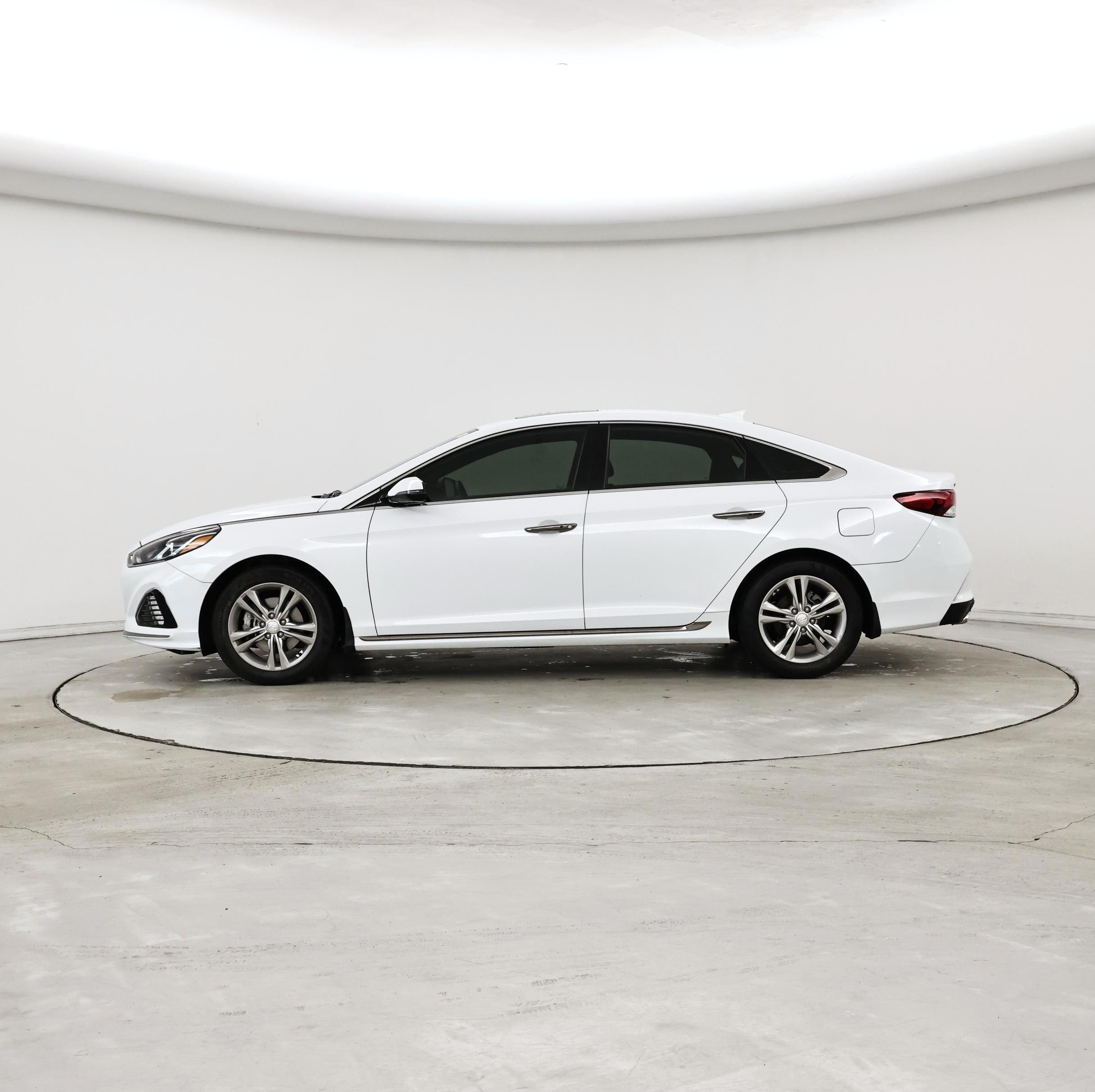 Thumbnail: 2019 Hyundai Sonata - 3