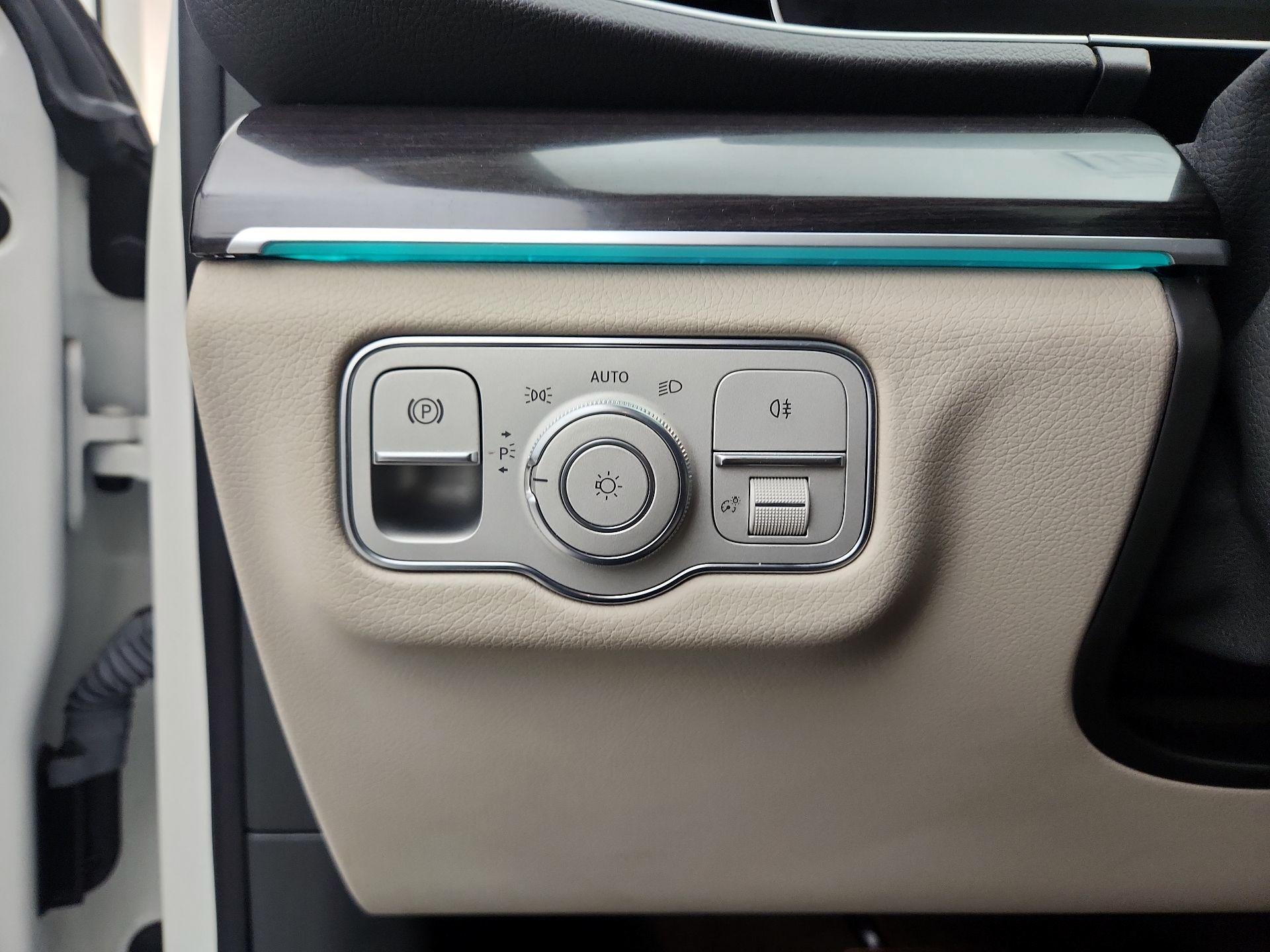 Thumbnail: 2020 Mercedes-Benz GLE - 13