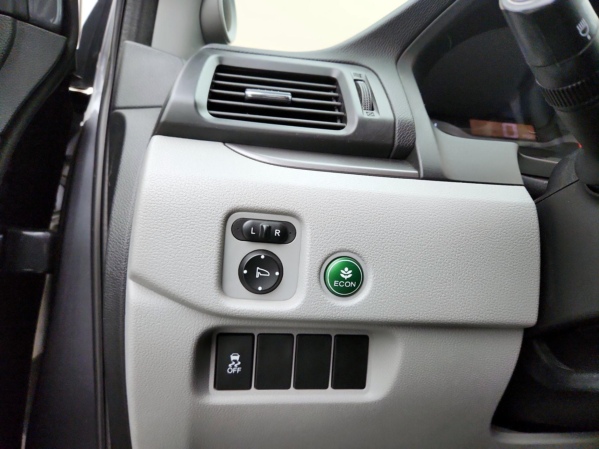 Thumbnail: 2016 Honda Pilot - 13