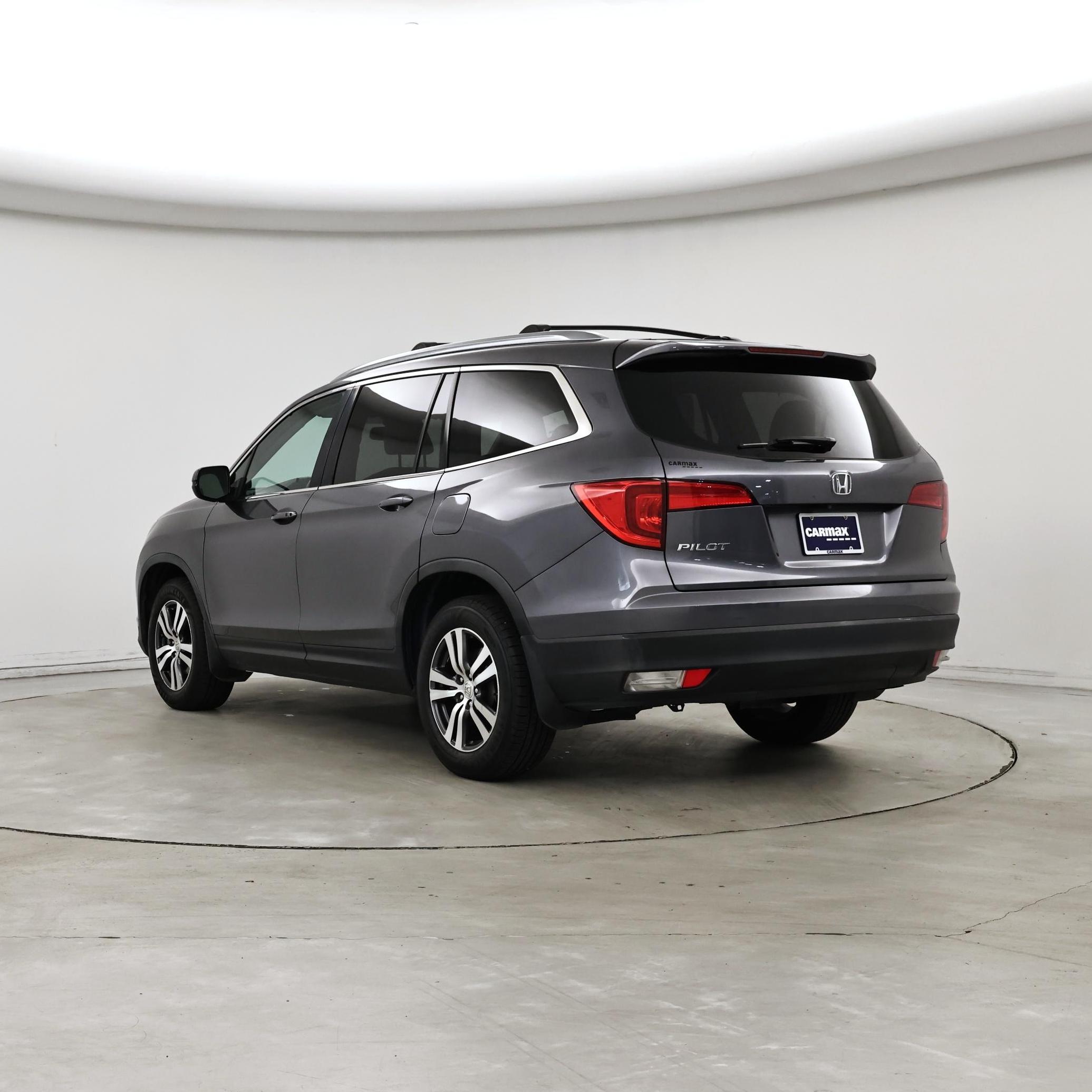 Thumbnail: 2016 Honda Pilot - 2