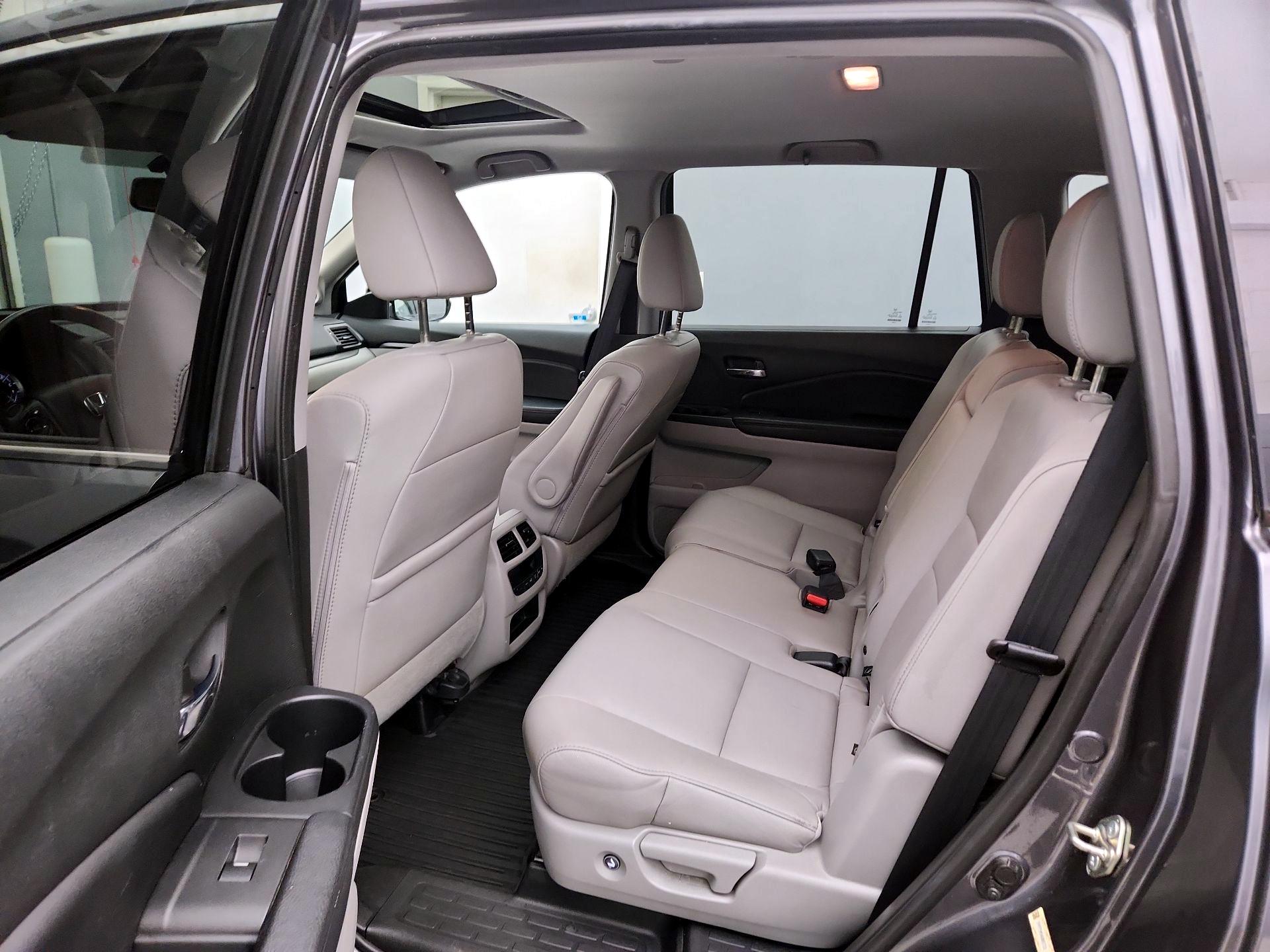 Thumbnail: 2016 Honda Pilot - 20