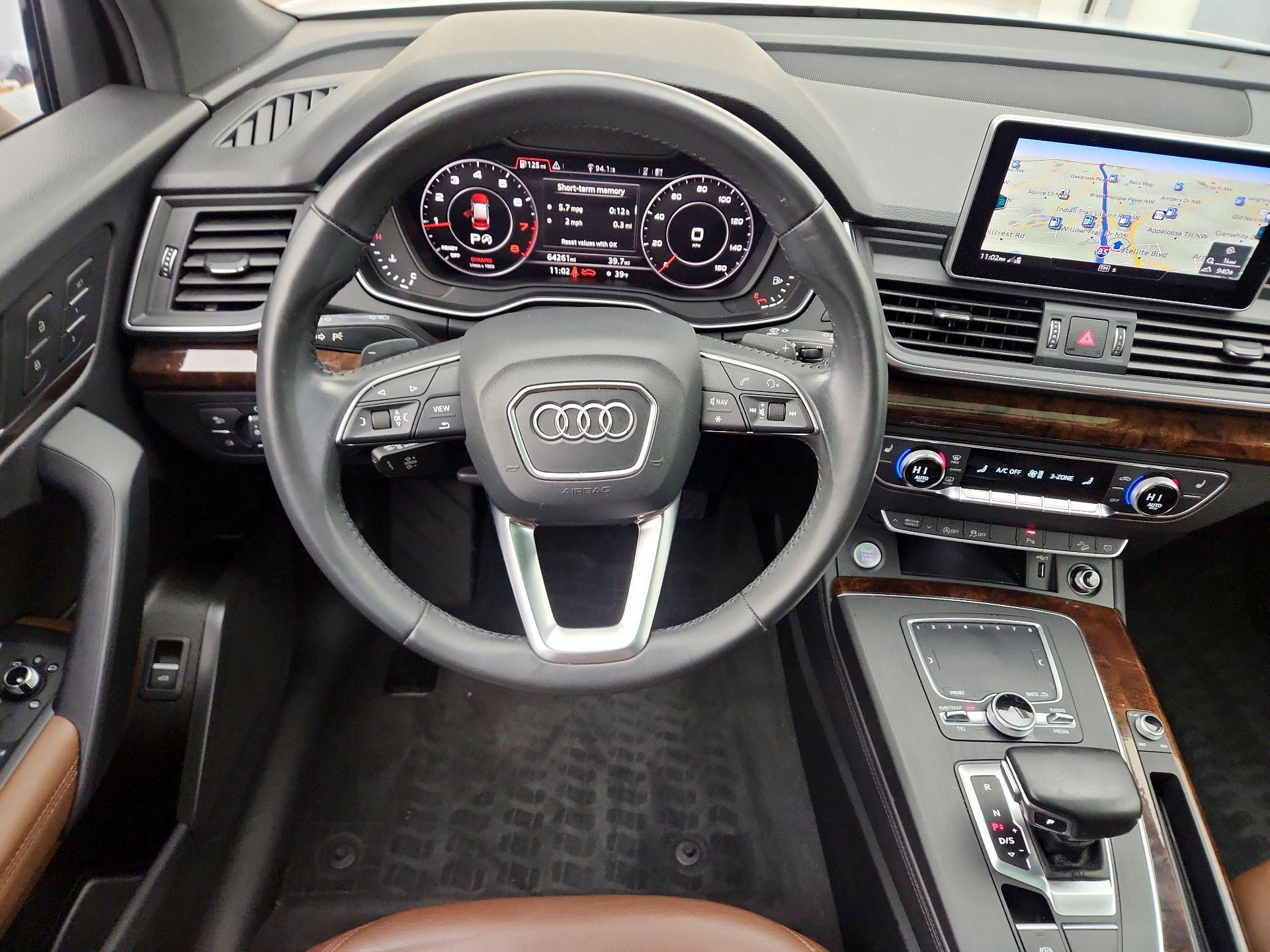 Thumbnail: 2020 Audi Q5 - 10