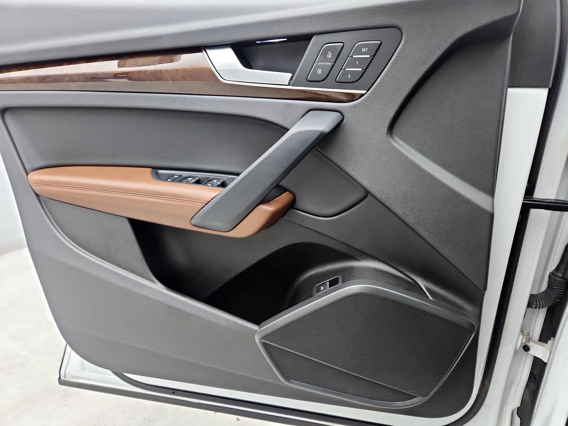 Thumbnail: 2020 Audi Q5 - 12