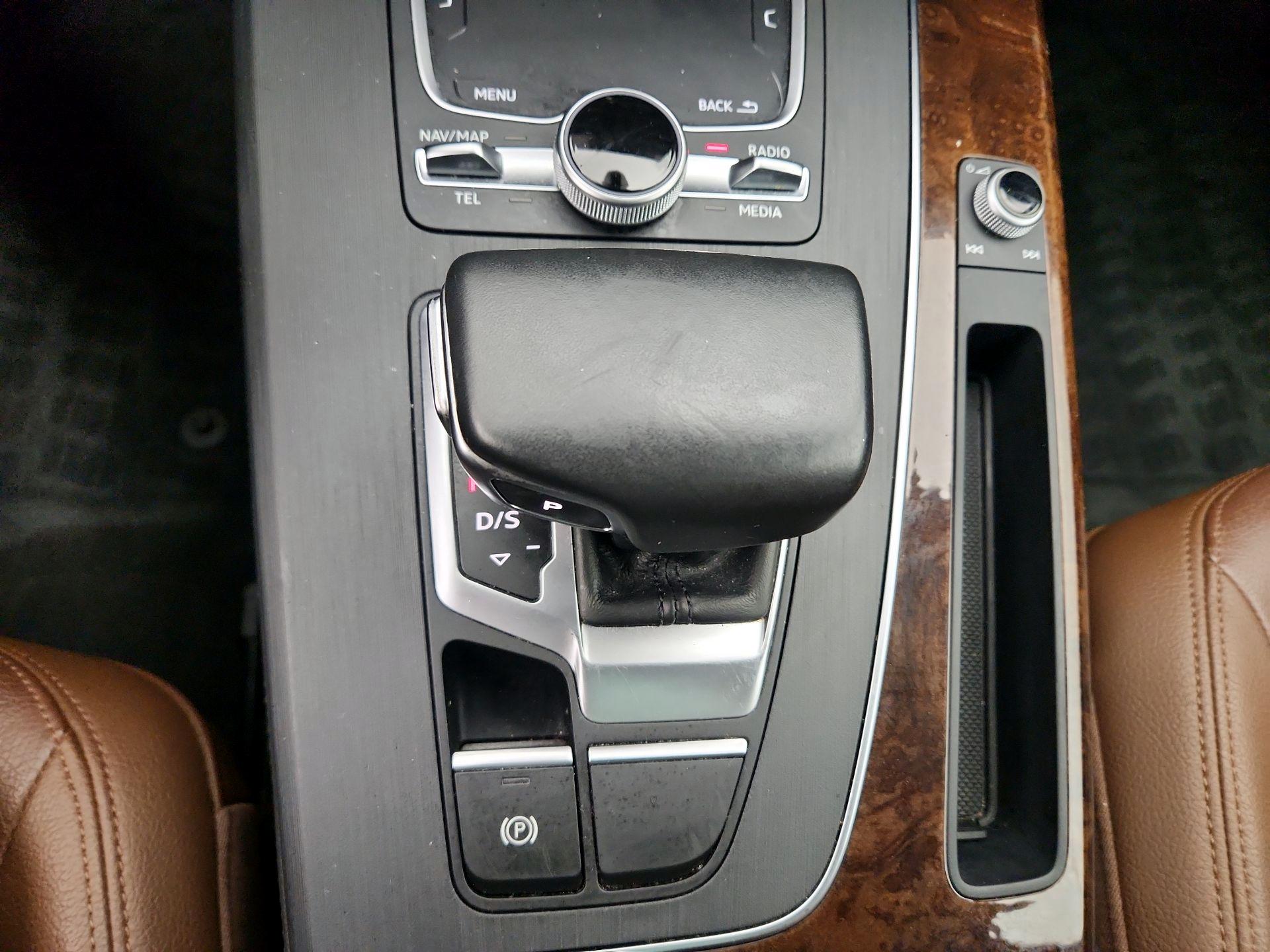 Thumbnail: 2020 Audi Q5 - 18