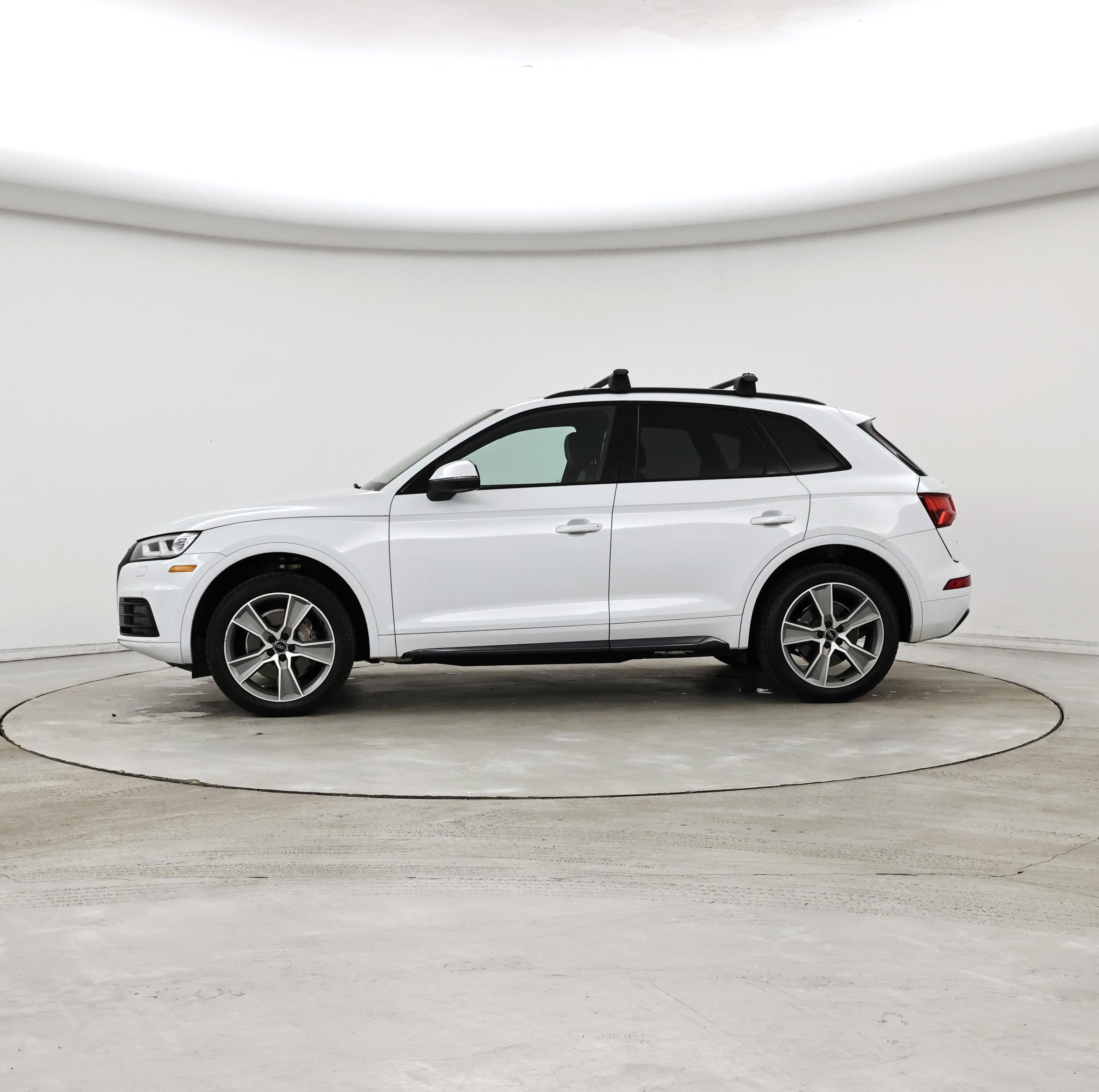 Thumbnail: 2020 Audi Q5 - 3