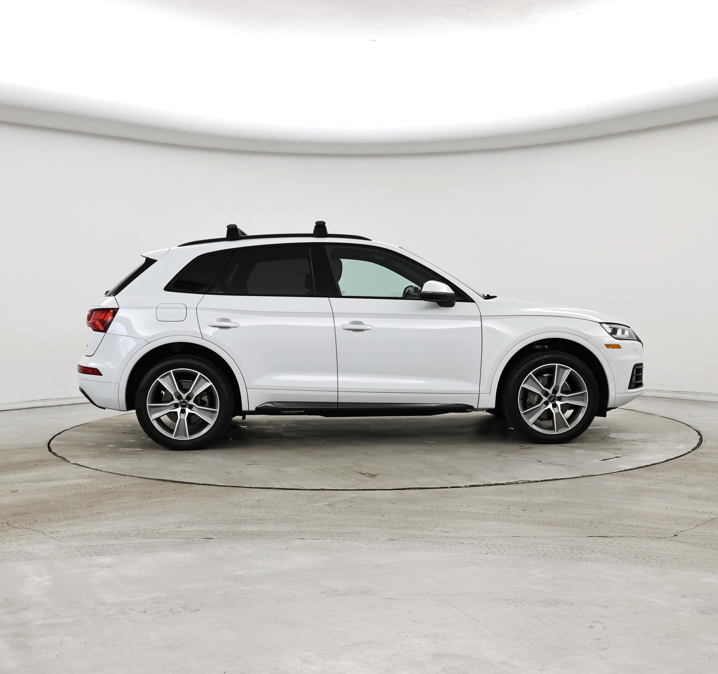 Thumbnail: 2020 Audi Q5 - 7