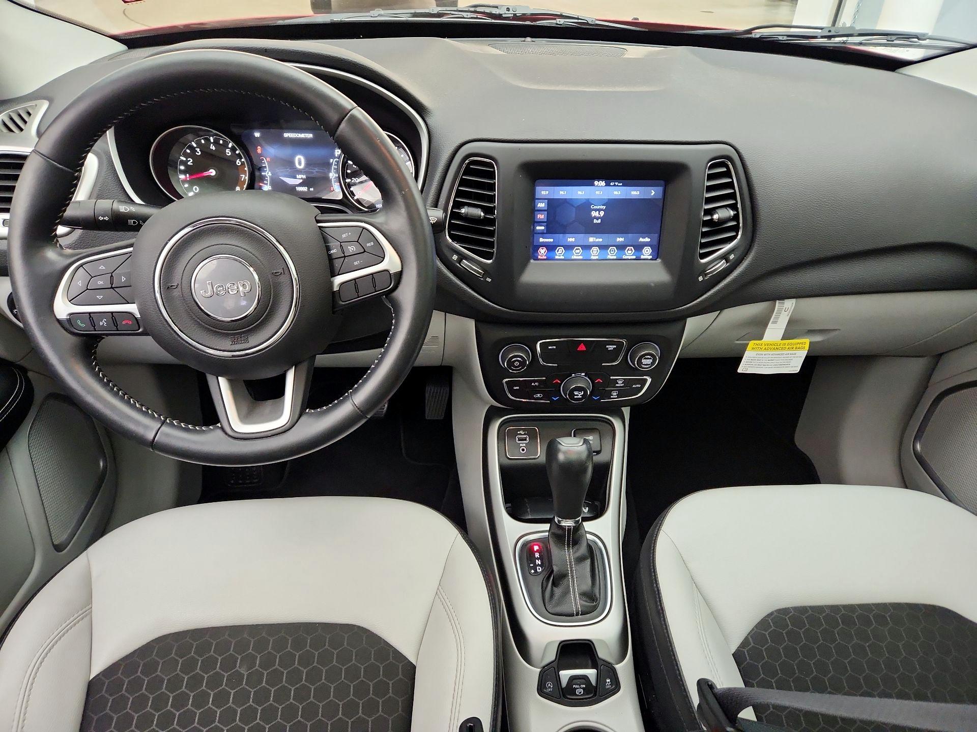 Thumbnail: 2019 Jeep Compass - 9