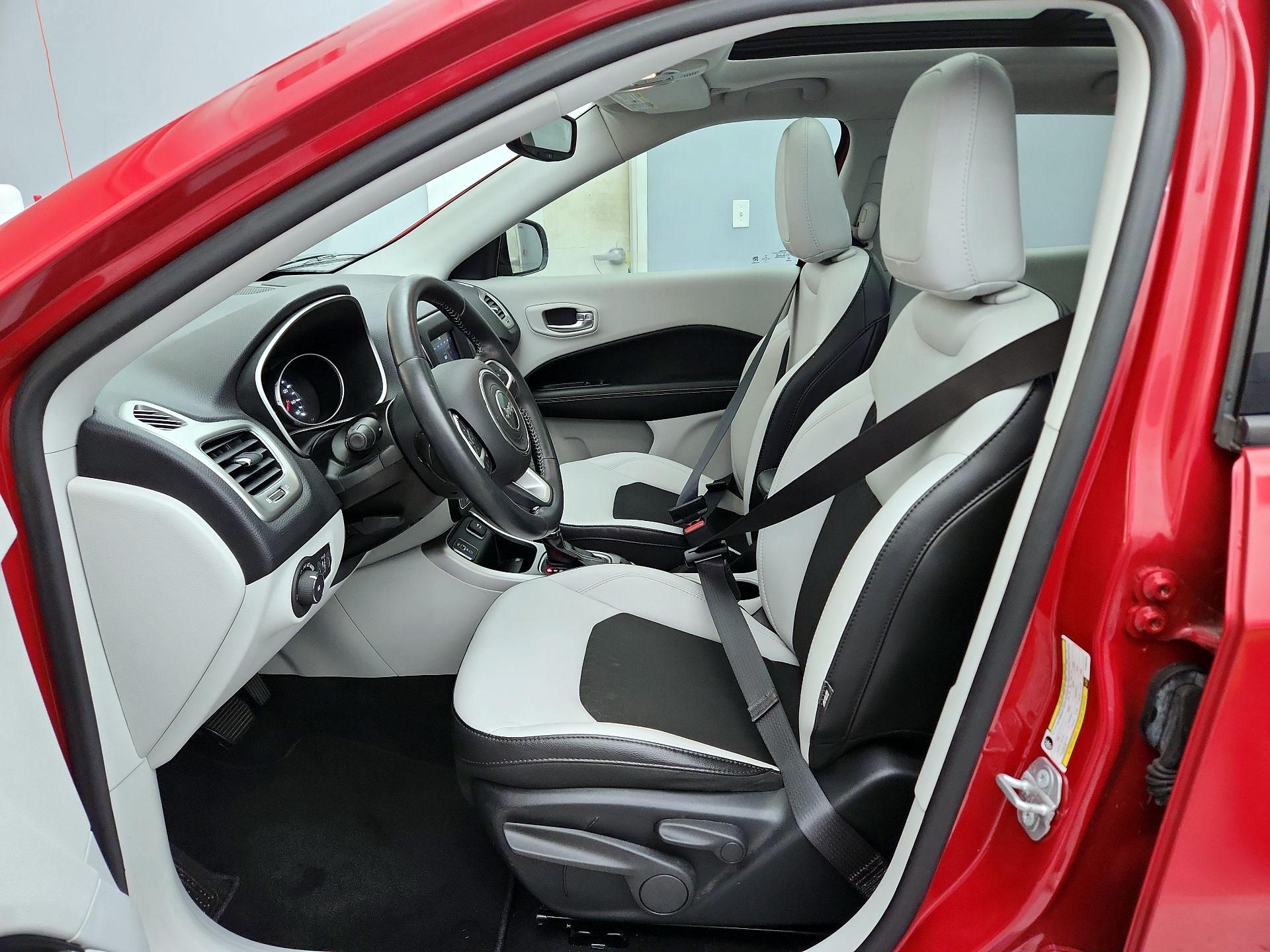 Thumbnail: 2019 Jeep Compass - 11