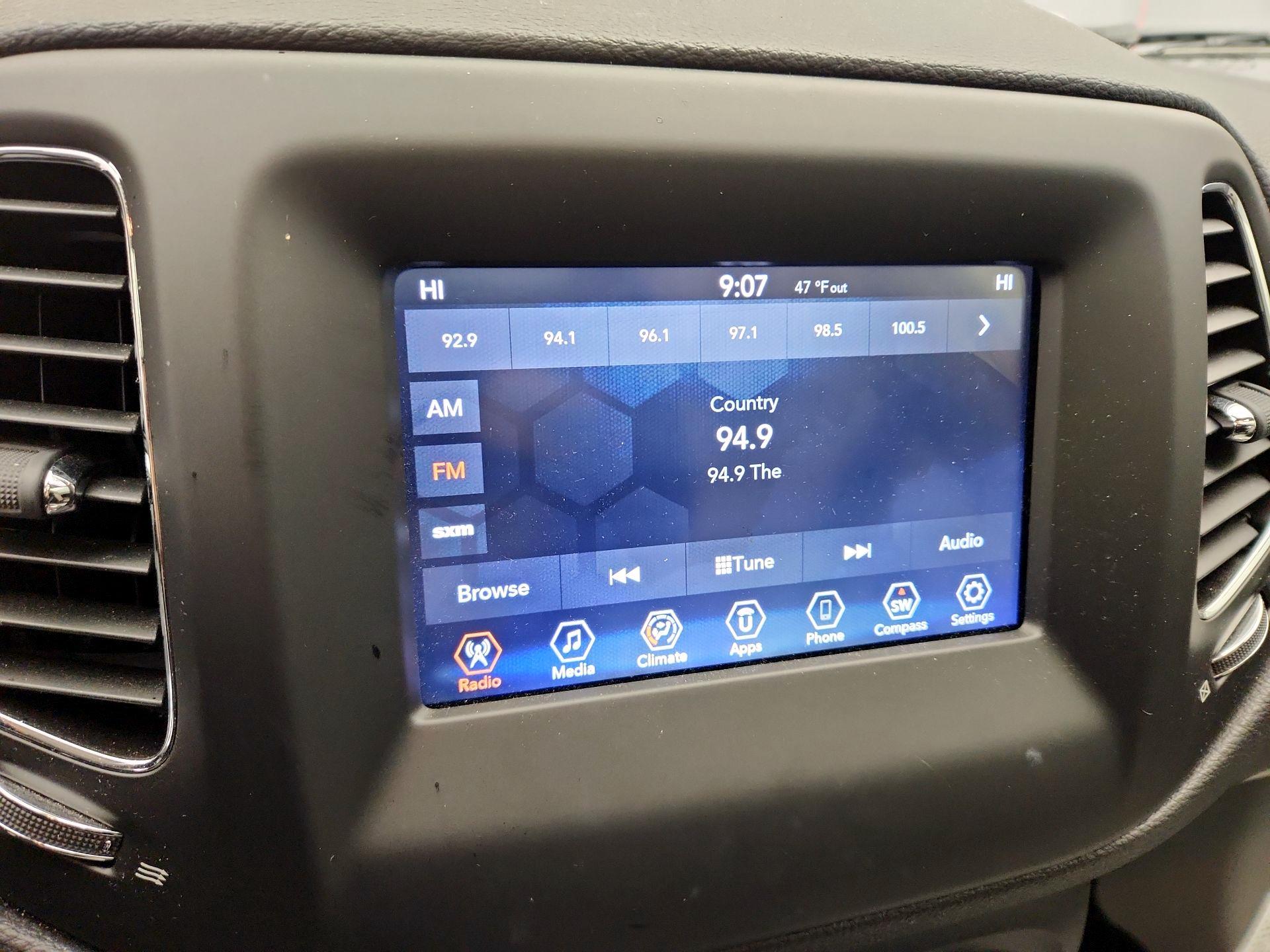 Thumbnail: 2019 Jeep Compass - 15