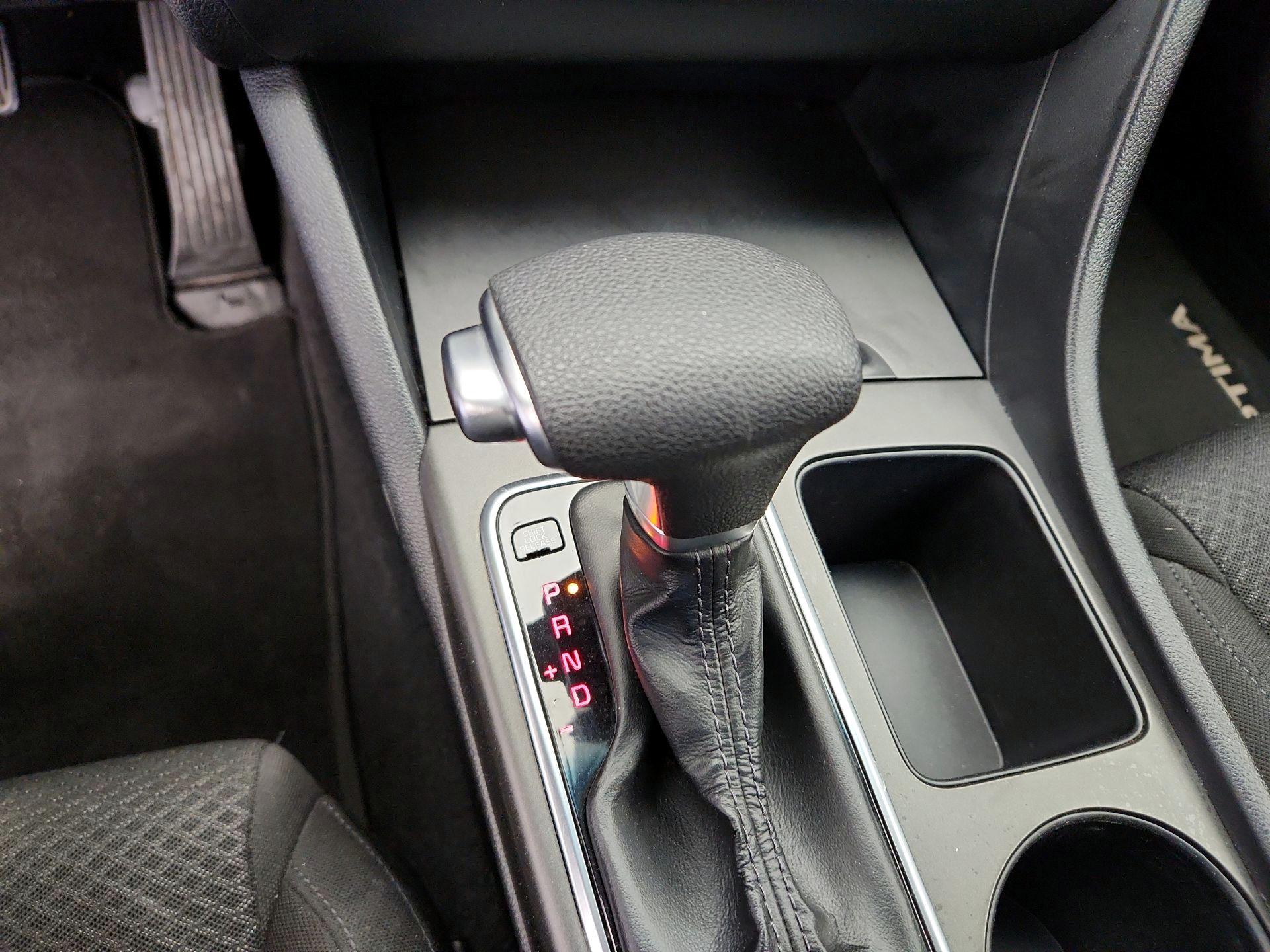 Thumbnail: 2016 Kia Optima - 17