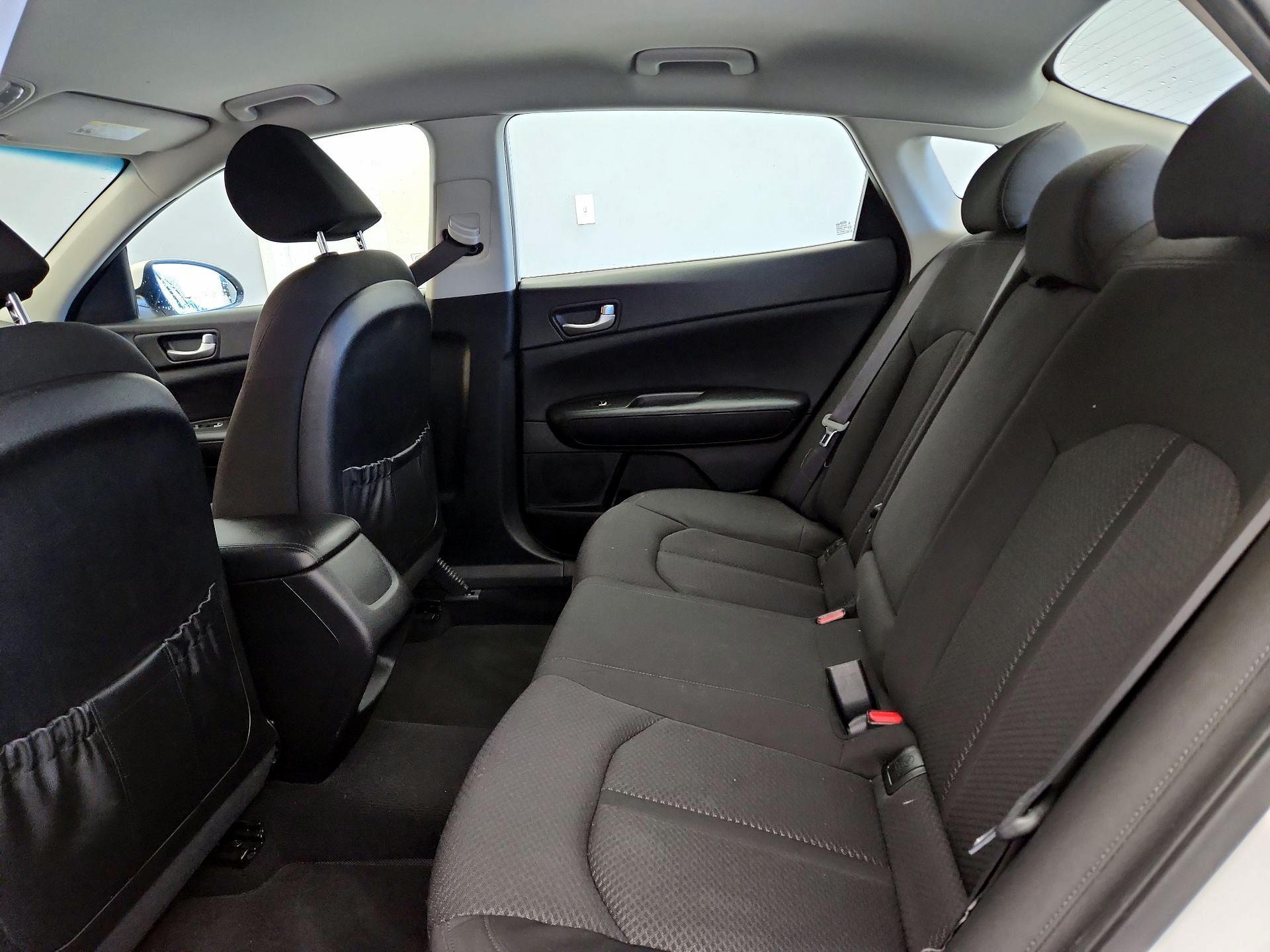 Thumbnail: 2016 Kia Optima - 19