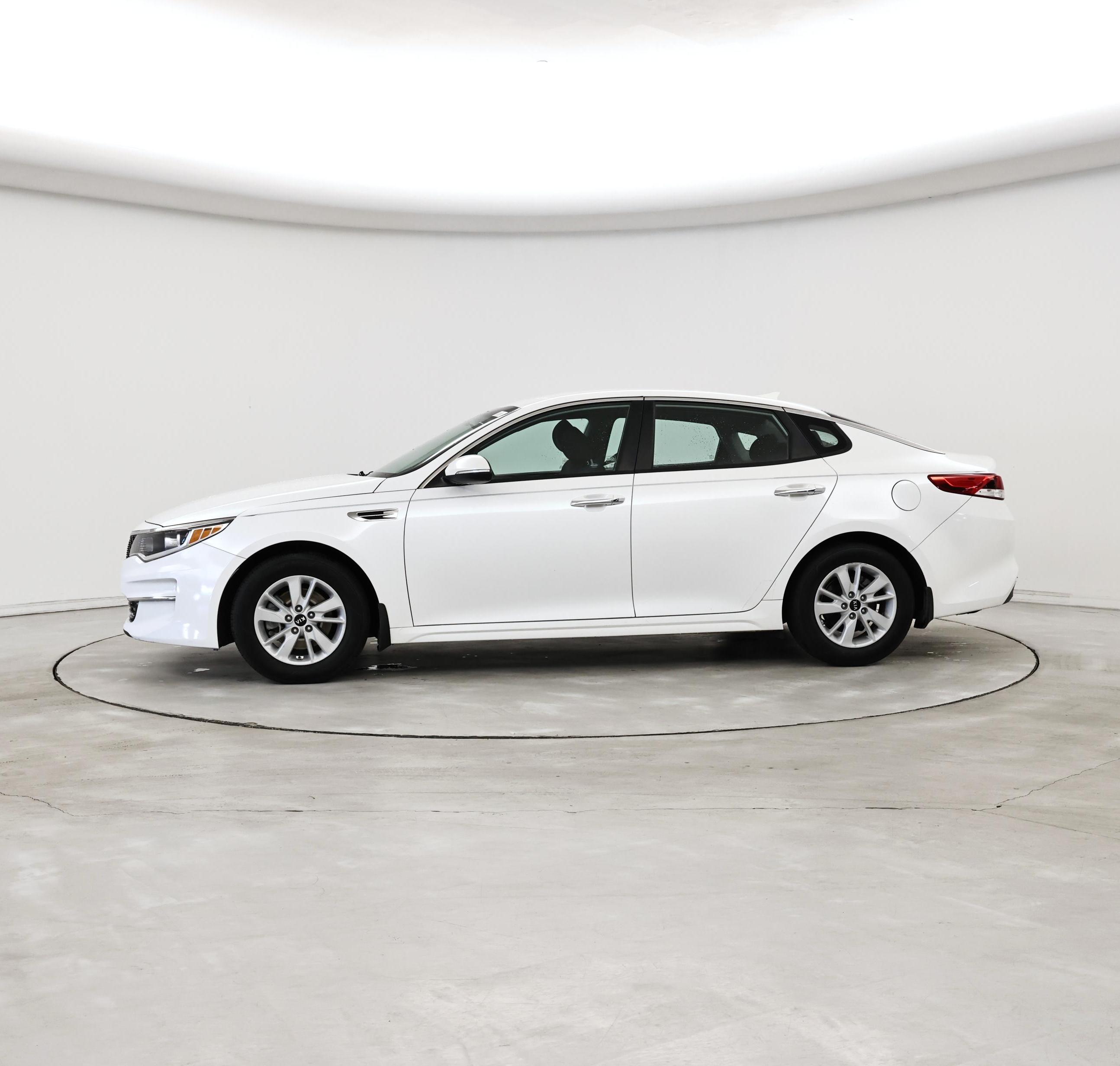 Thumbnail: 2016 Kia Optima - 3