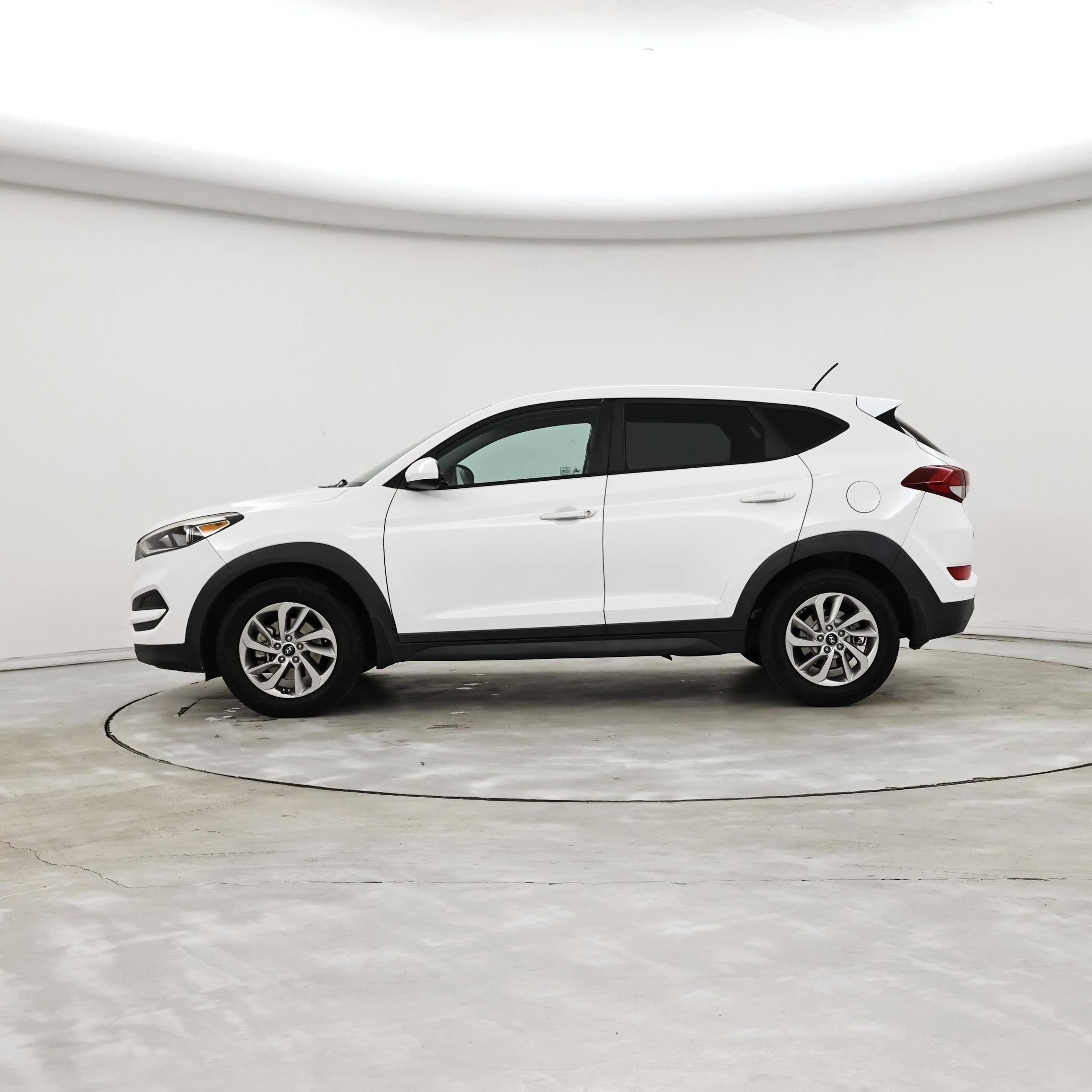 Thumbnail: 2017 Hyundai Tucson - 3