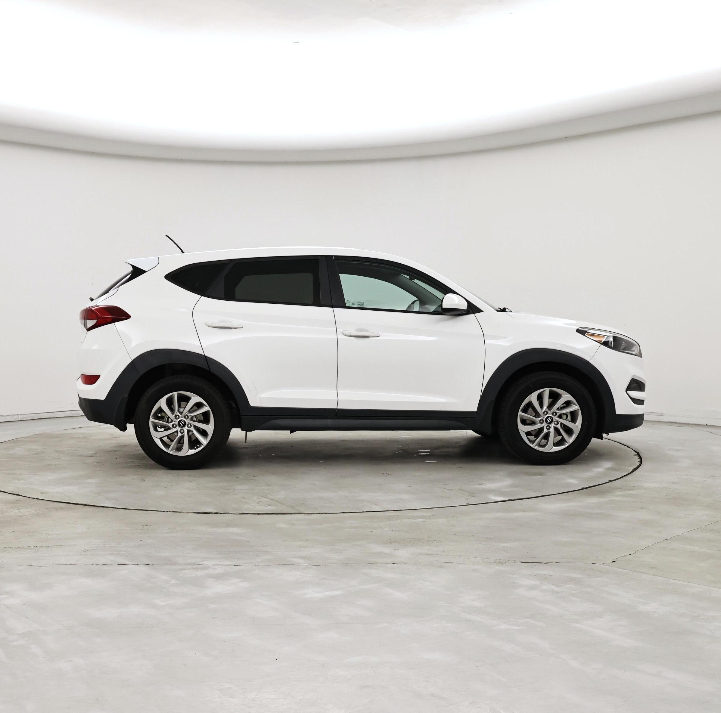 Thumbnail: 2017 Hyundai Tucson - 7