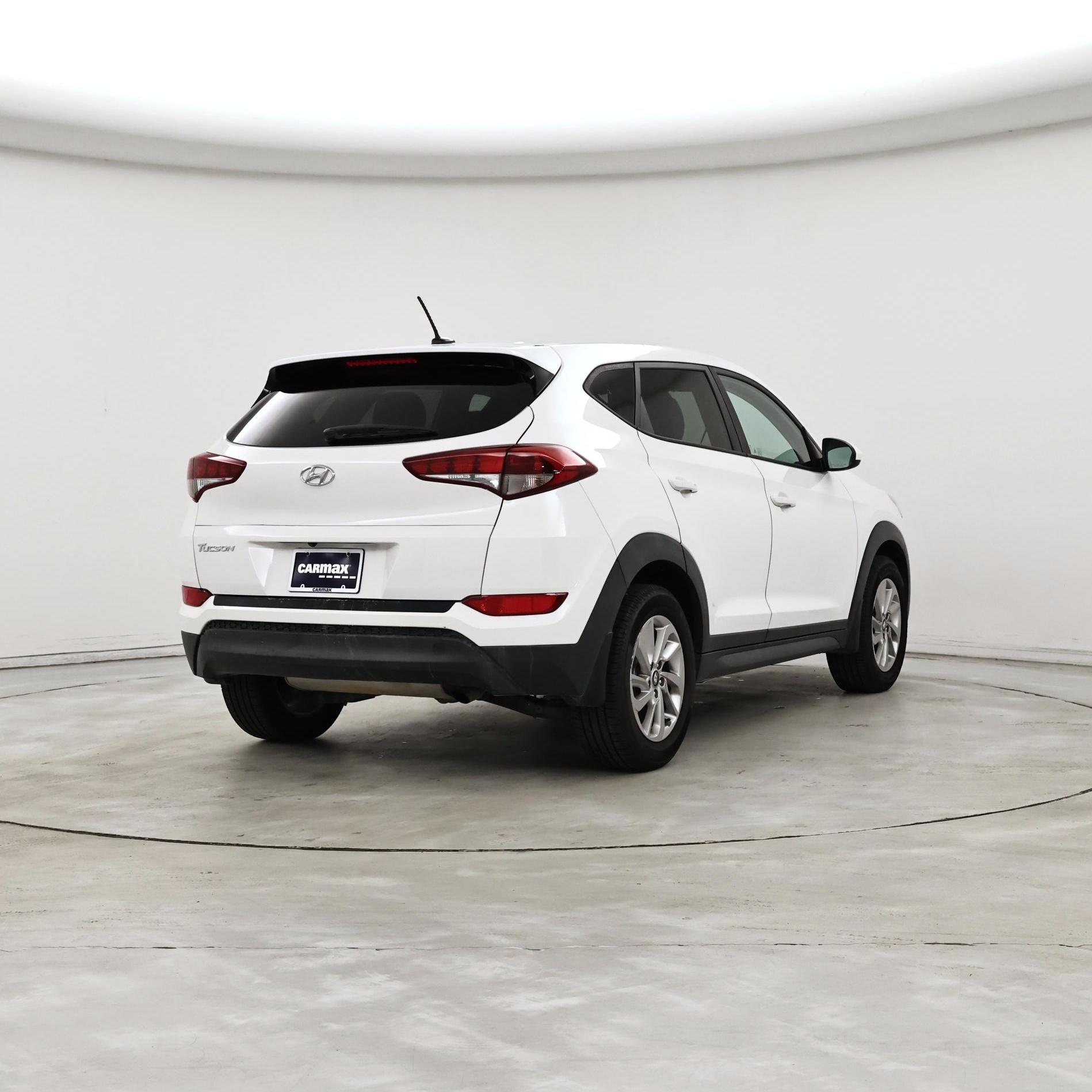 Thumbnail: 2017 Hyundai Tucson - 8