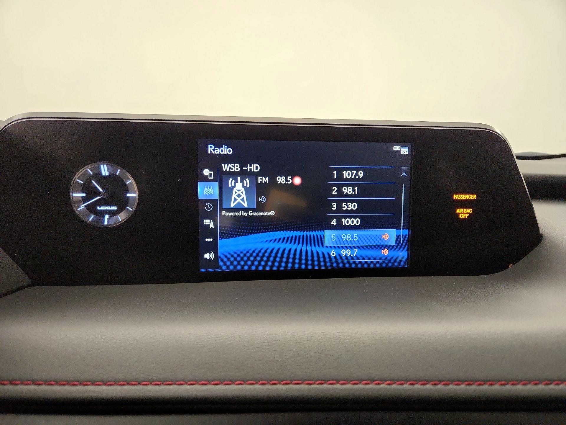 Thumbnail: 2019 Lexus UX - 15