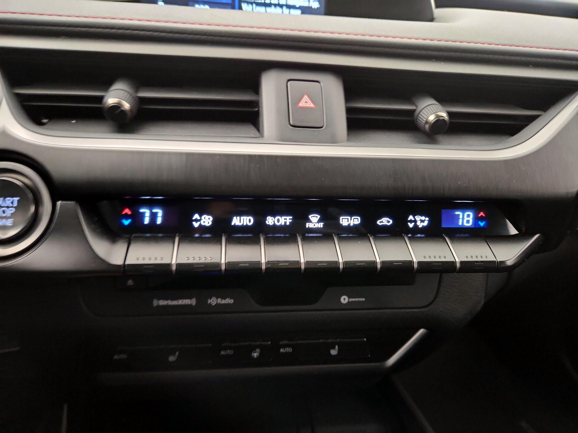 Thumbnail: 2019 Lexus UX - 16