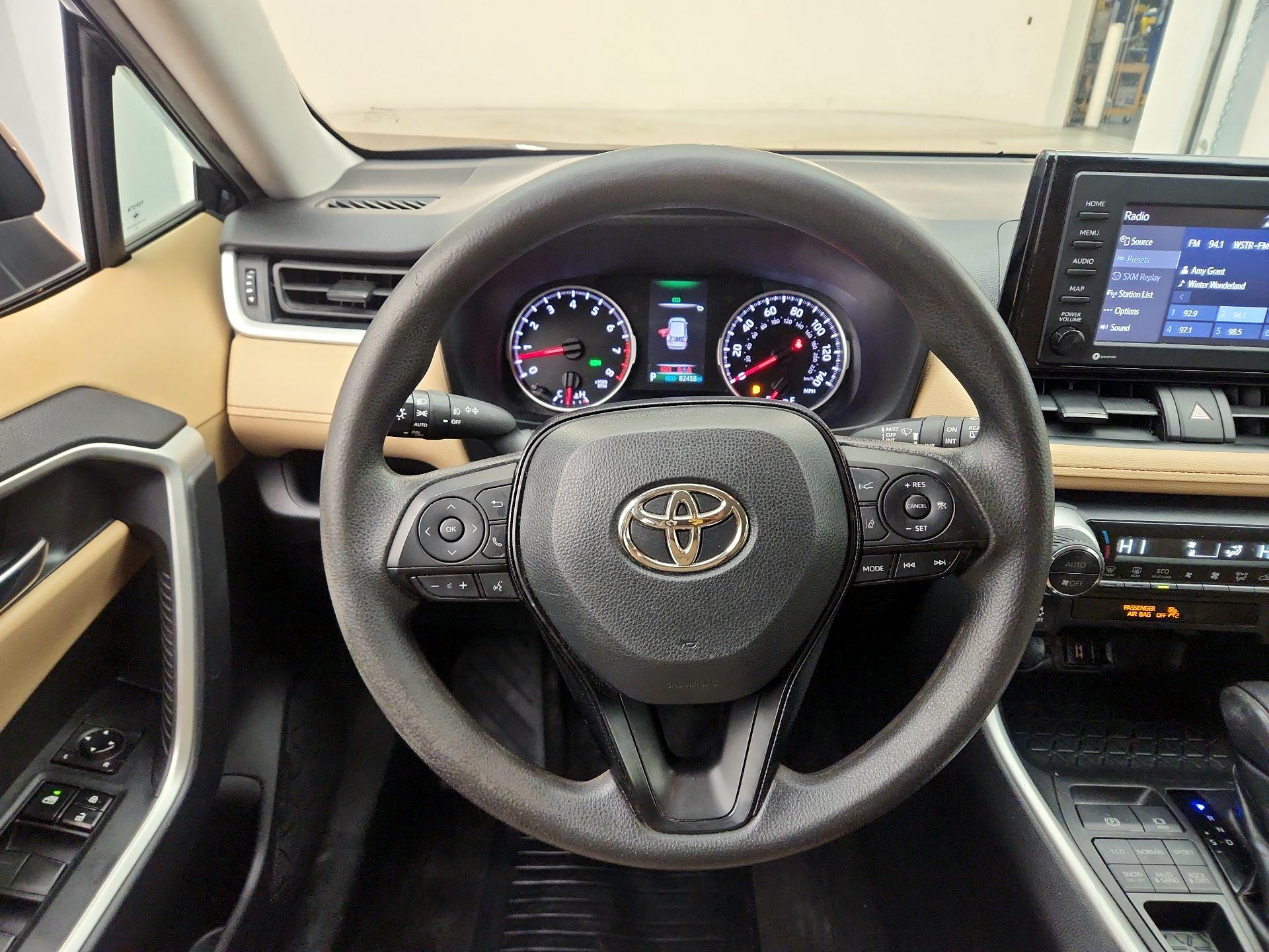 Thumbnail: 2021 Toyota RAV4 - 10