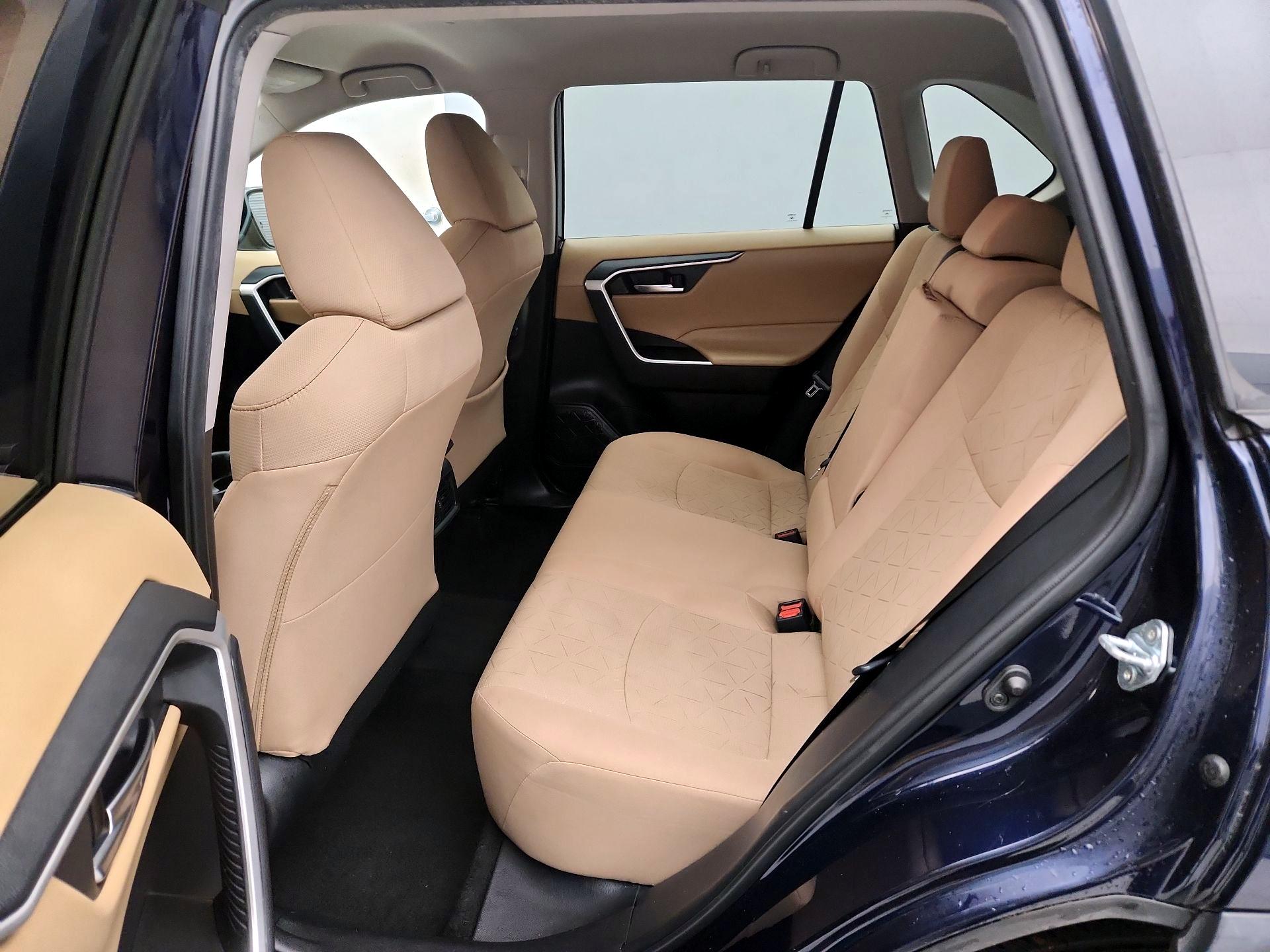 Thumbnail: 2021 Toyota RAV4 - 19