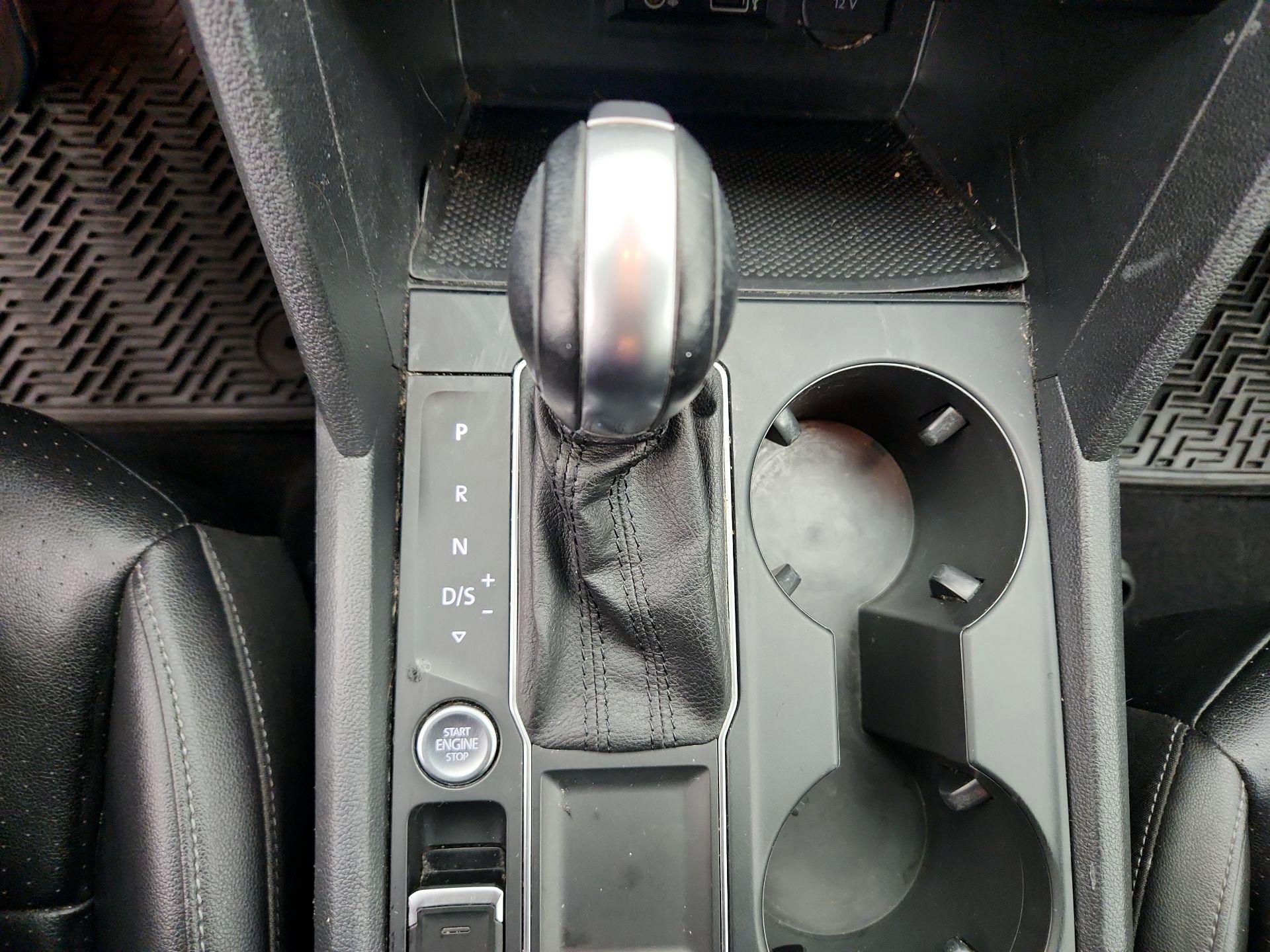 Thumbnail: 2018 Volkswagen Atlas - 17