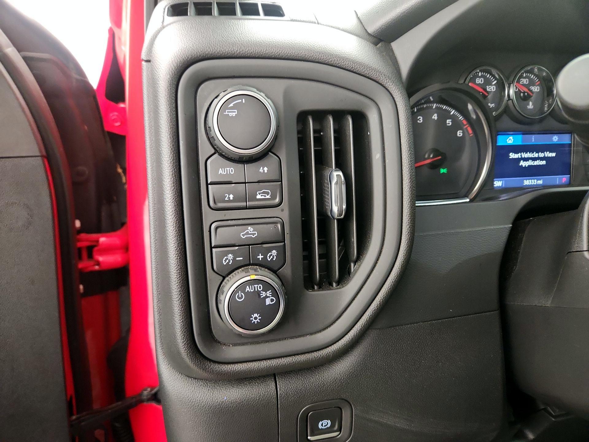 Thumbnail: 2021 Chevrolet Silverado 1500 - 13