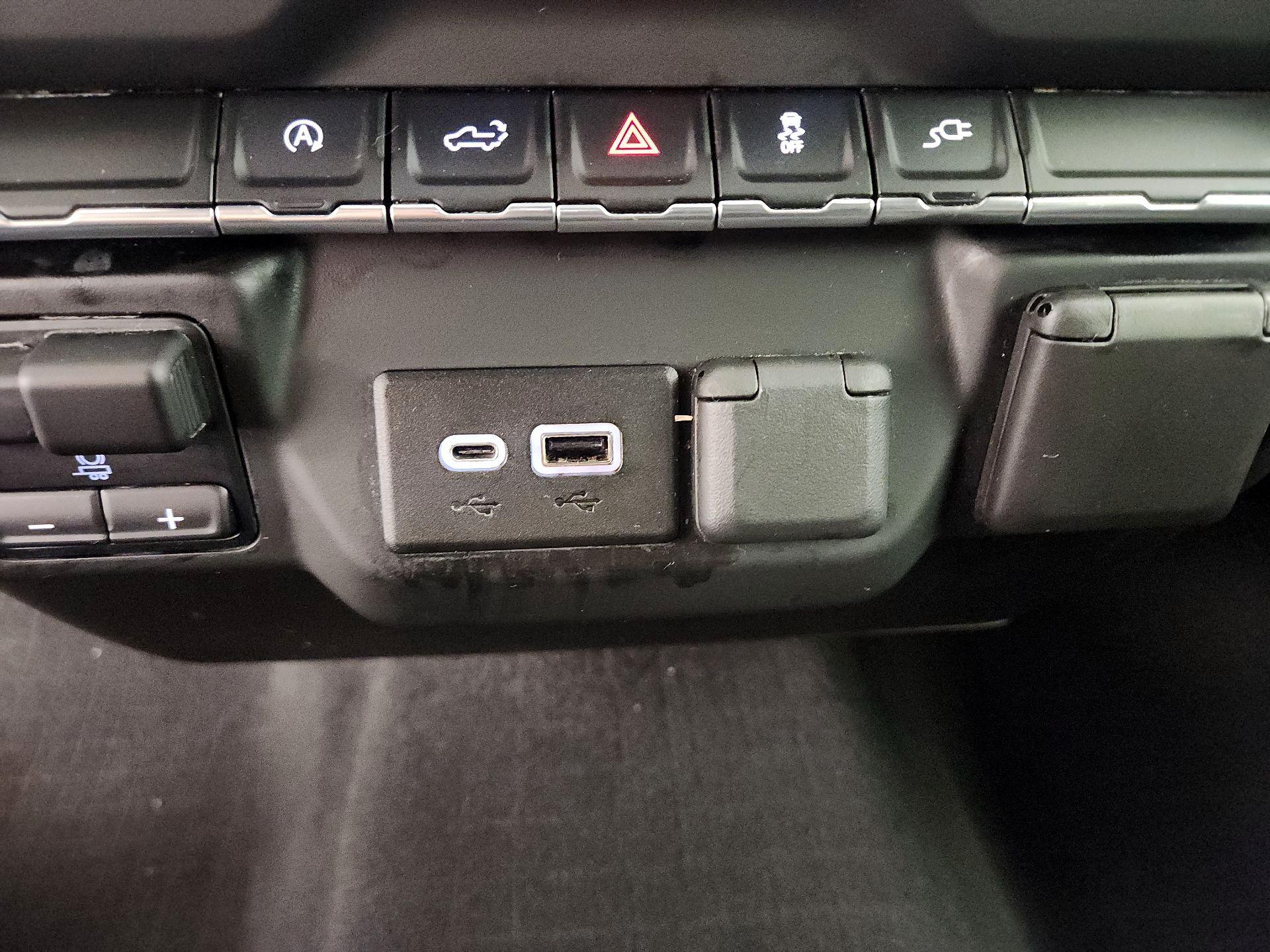 Thumbnail: 2021 Chevrolet Silverado 1500 - 18