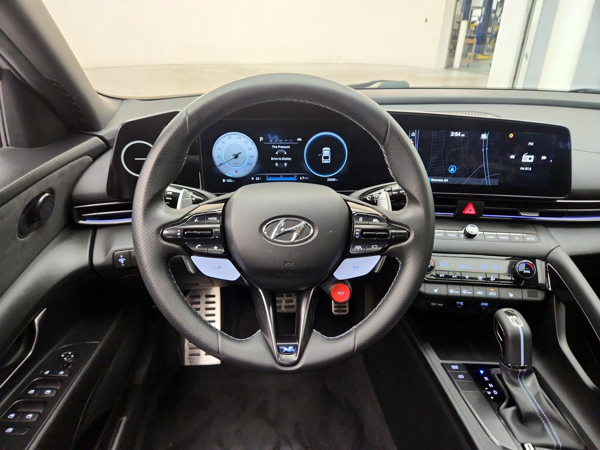 Thumbnail: 2023 Hyundai Elantra - 10