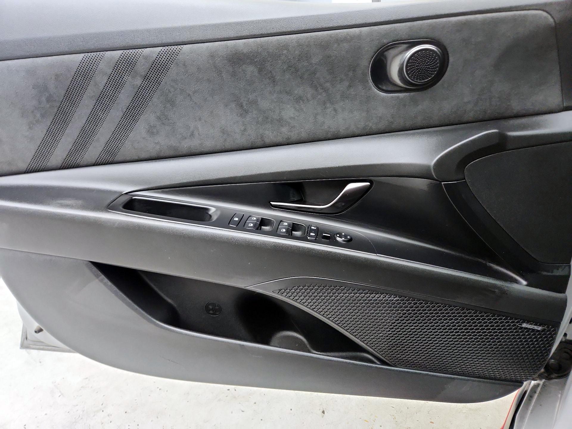 Thumbnail: 2023 Hyundai Elantra - 12