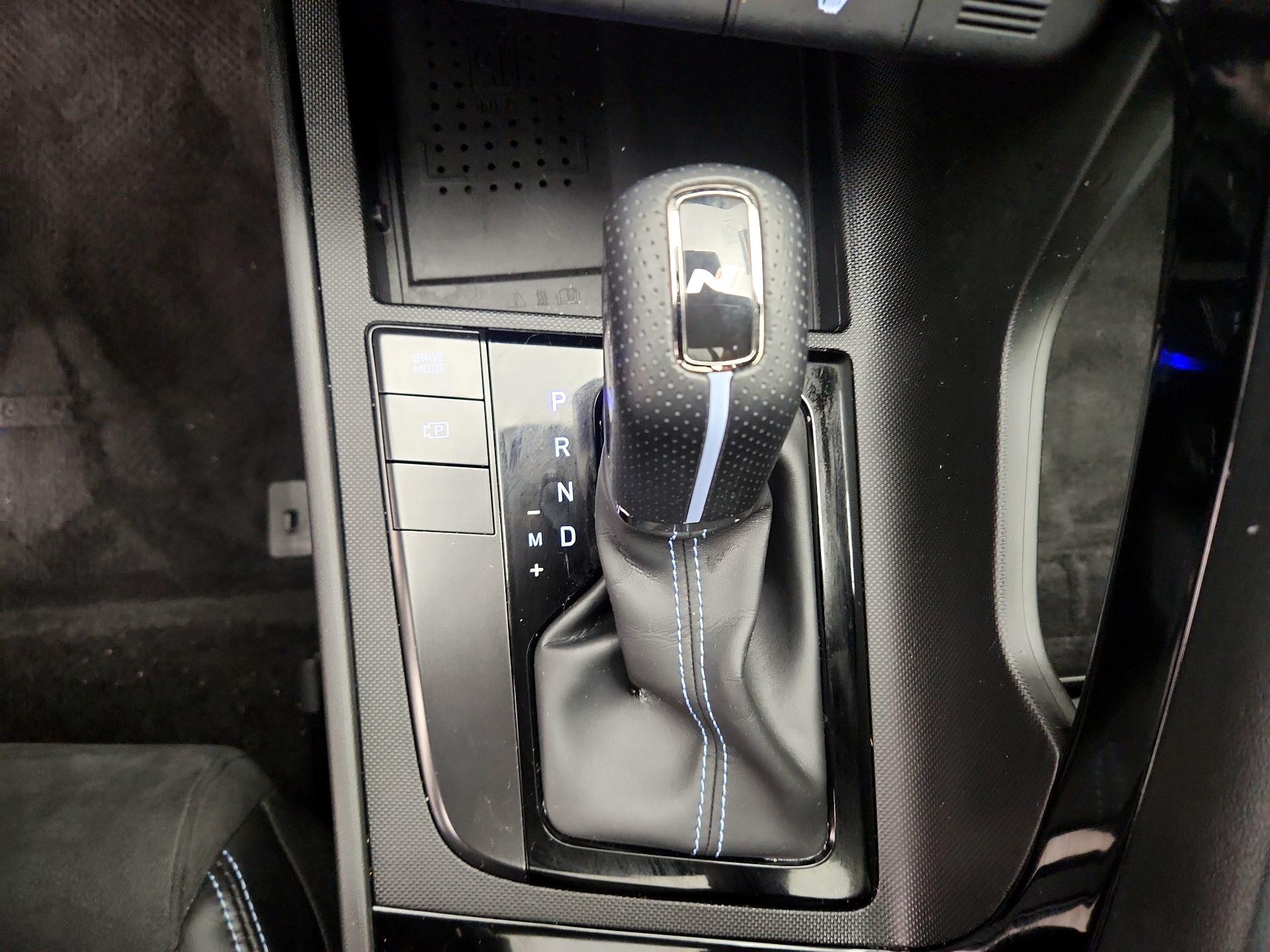 Thumbnail: 2023 Hyundai Elantra - 18