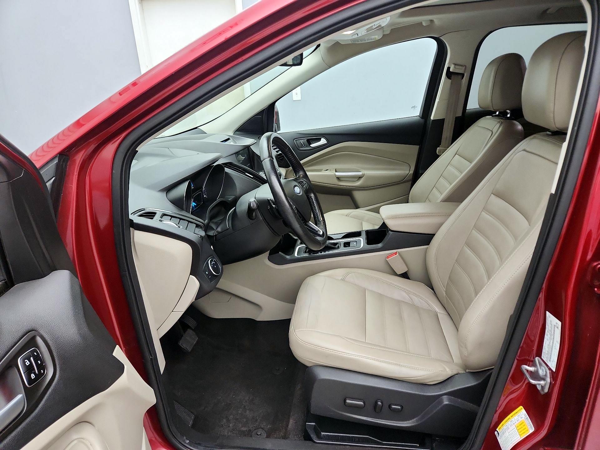 Thumbnail: 2017 Ford Escape - 11