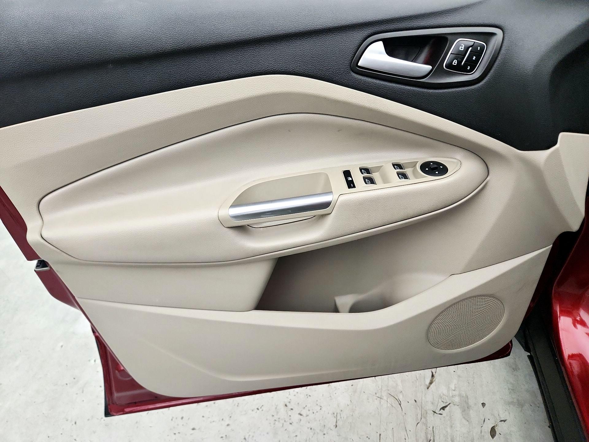 Thumbnail: 2017 Ford Escape - 12