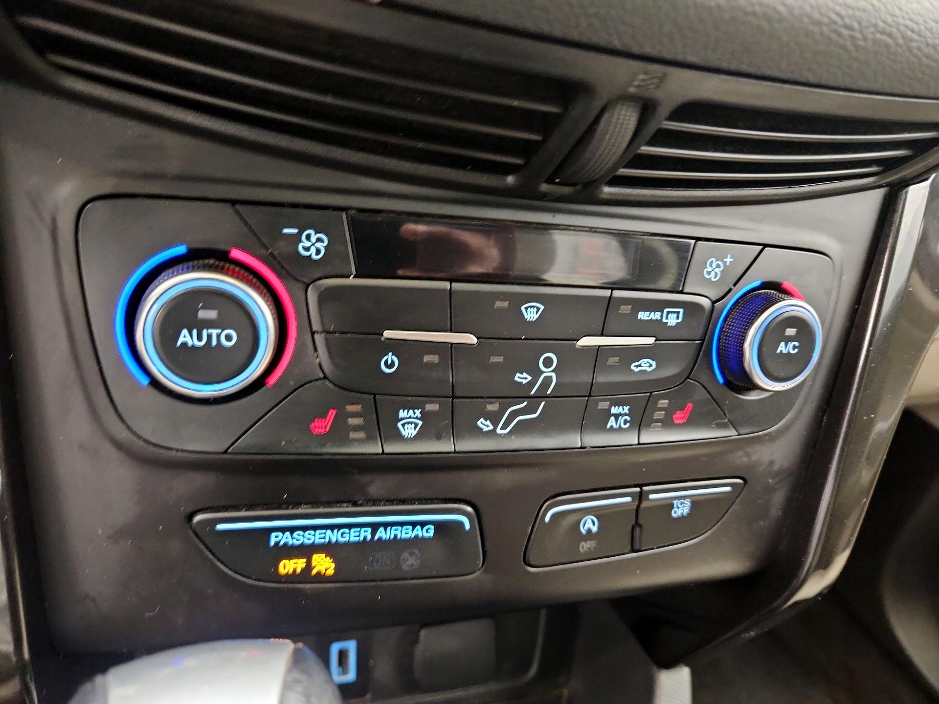 Thumbnail: 2017 Ford Escape - 16