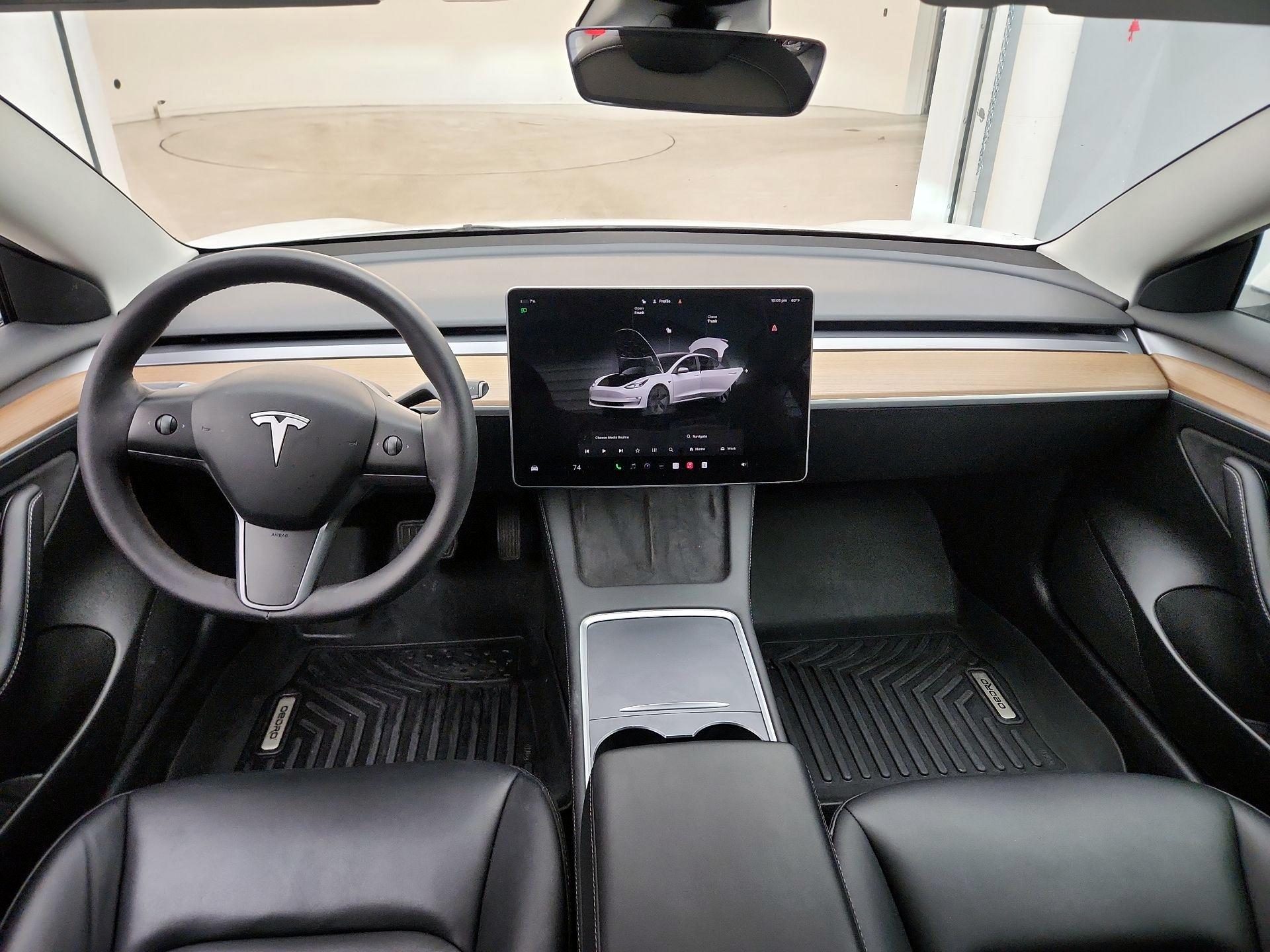 Thumbnail: 2023 Tesla Model 3 - 9