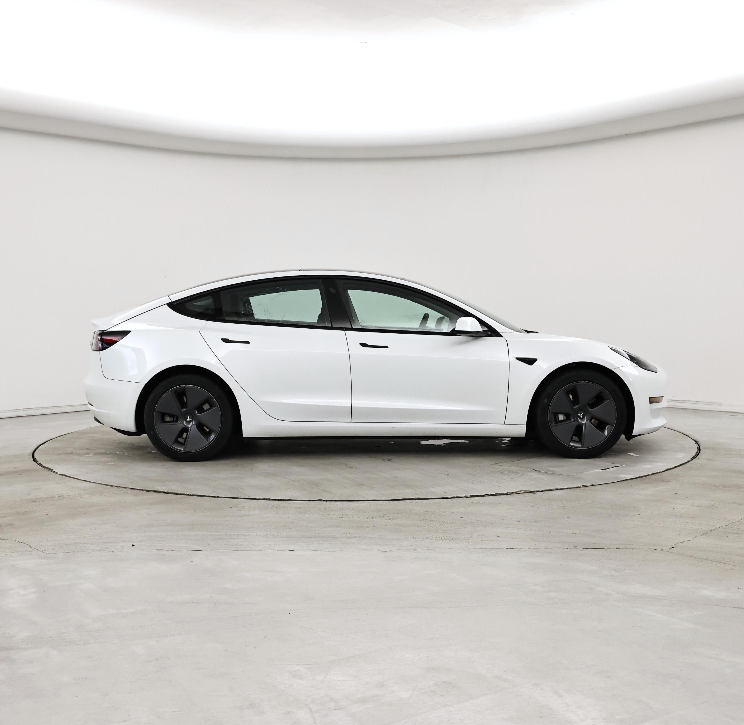 Thumbnail: 2023 Tesla Model 3 - 7