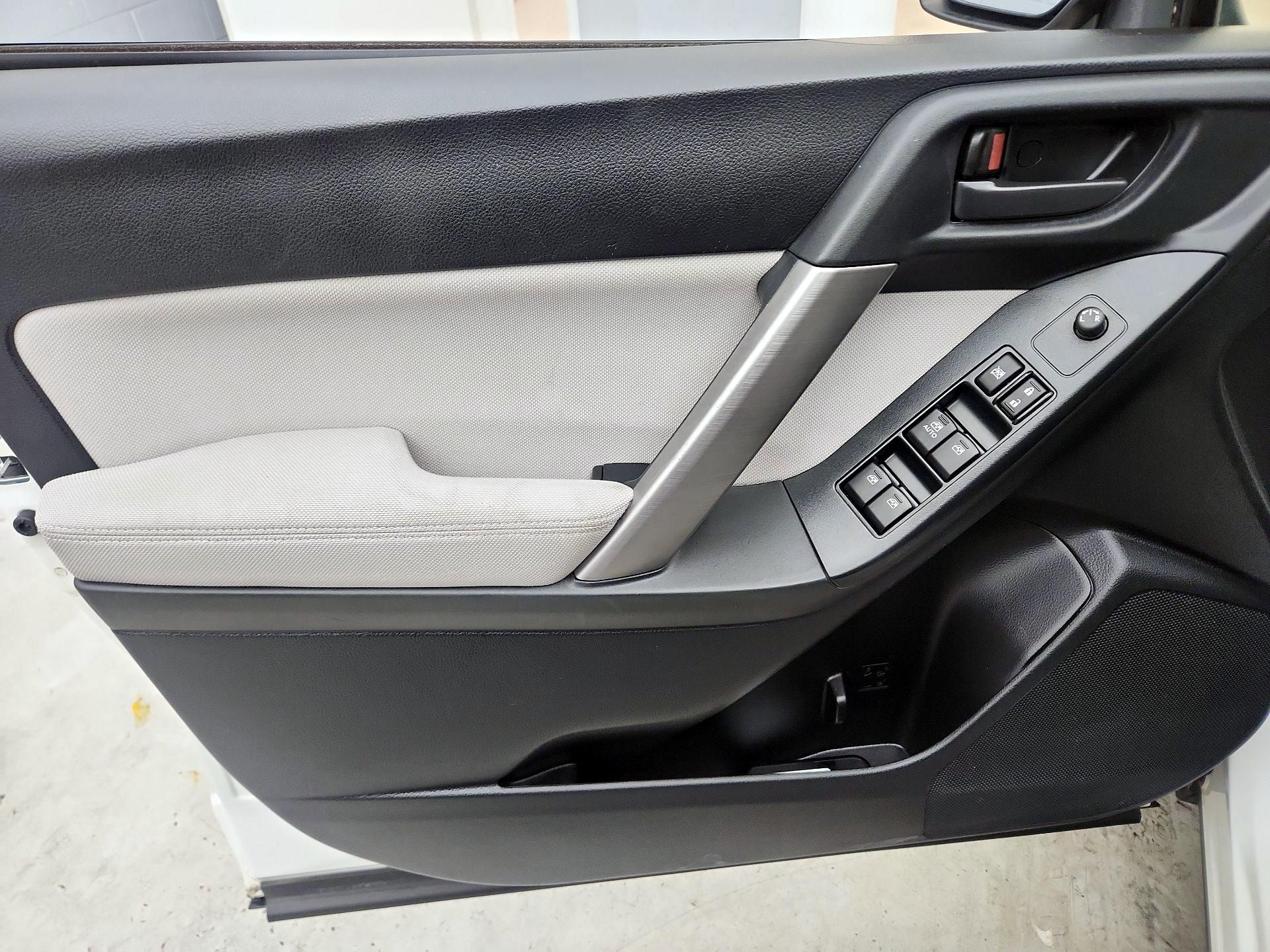 Thumbnail: 2015 Subaru Forester - 12