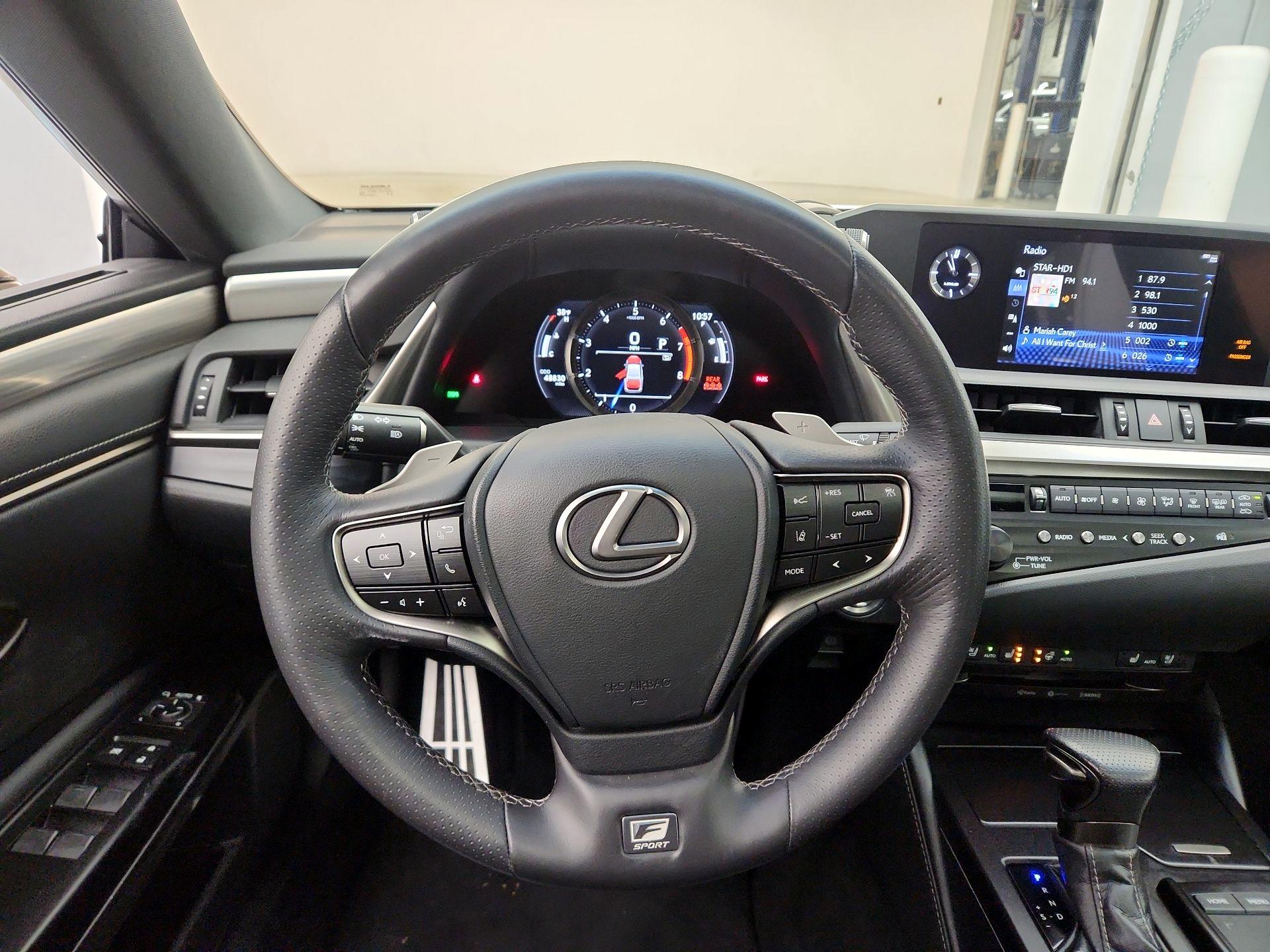 Thumbnail: 2020 Lexus ES - 10