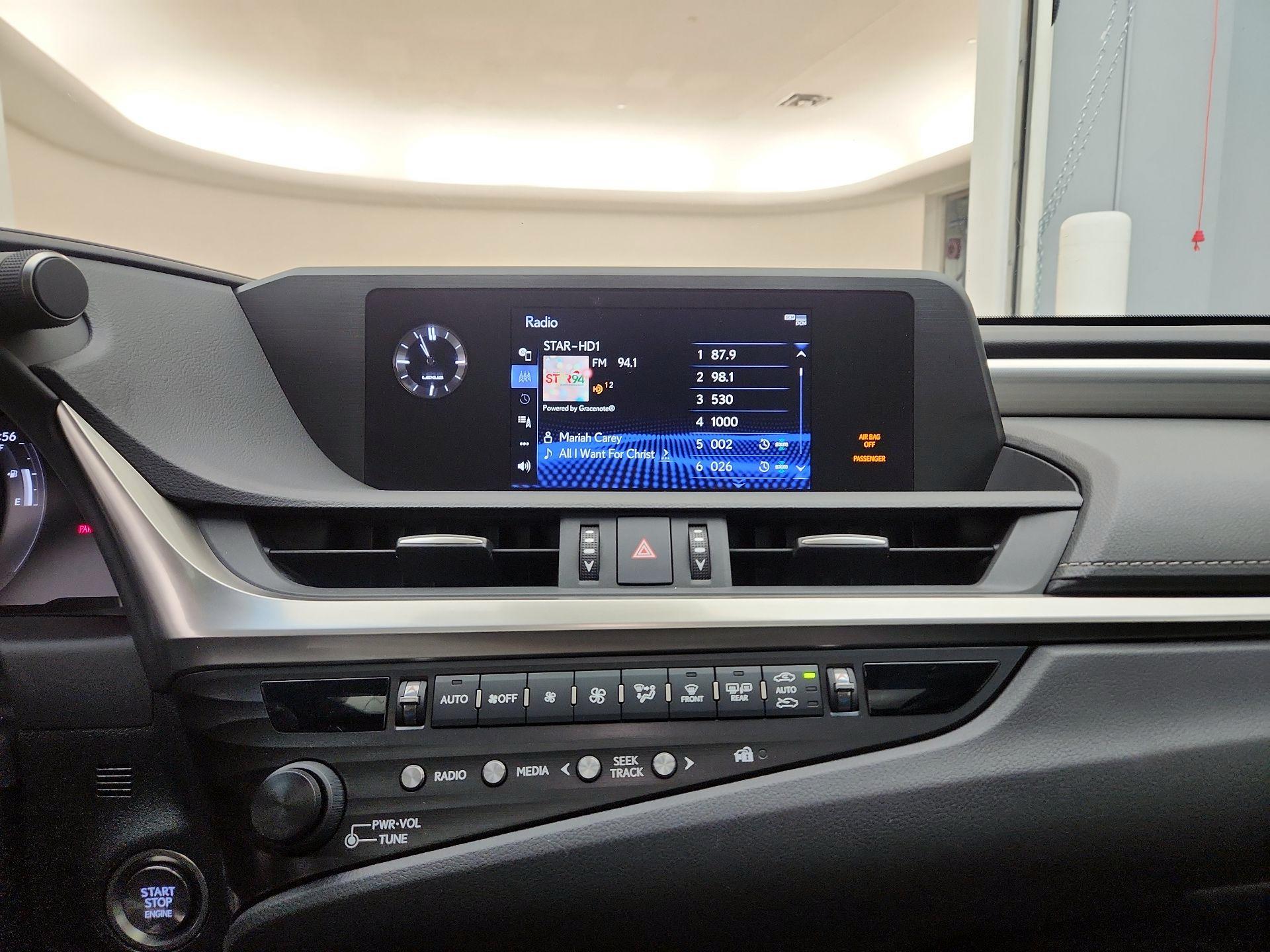 Thumbnail: 2020 Lexus ES - 15