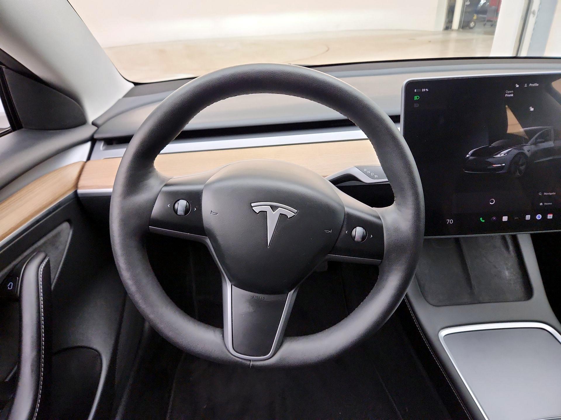 Thumbnail: 2023 Tesla Model 3 - 10